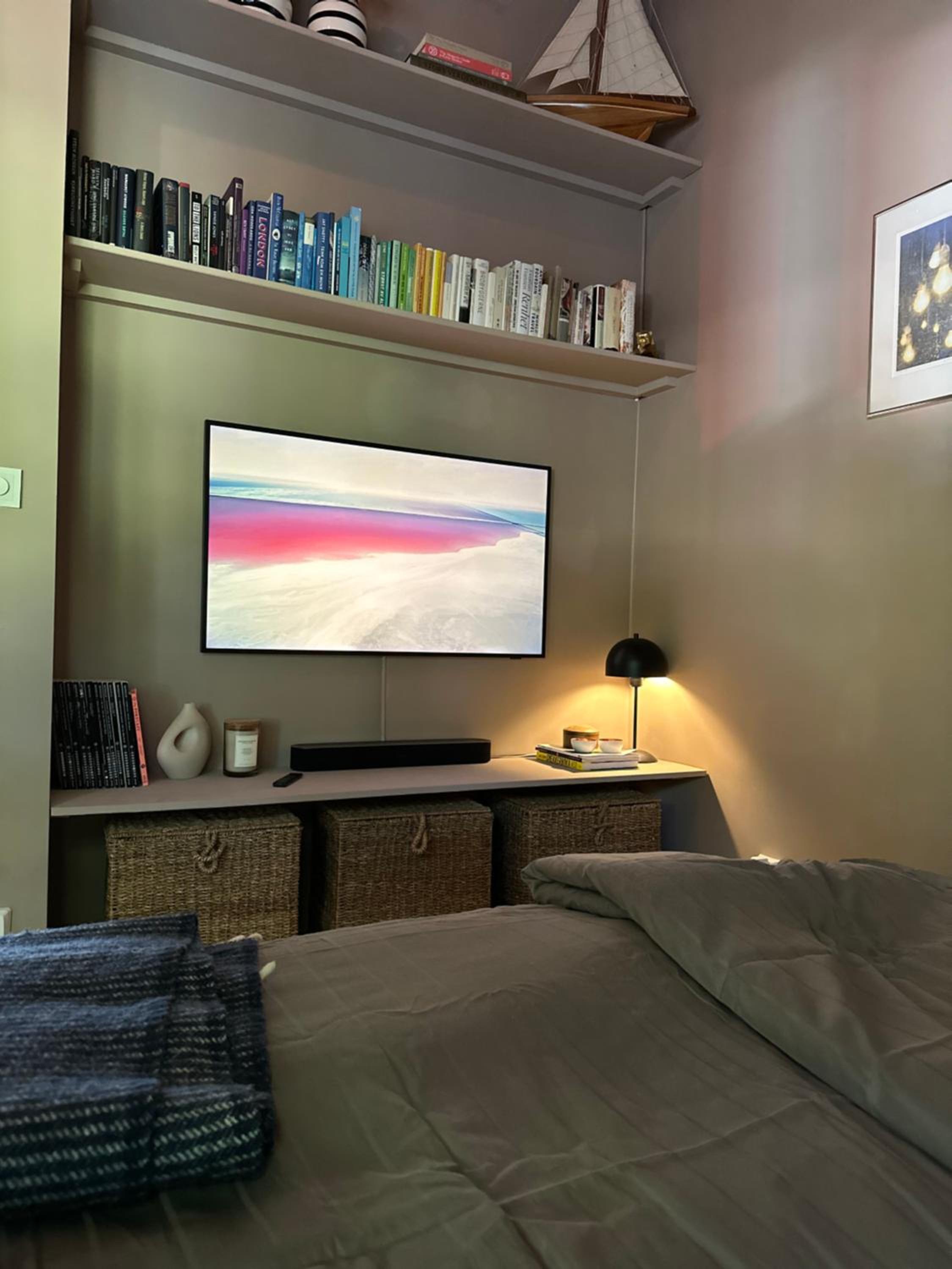 Groups & families, FREE parking, three bedrooms, two baths view 5