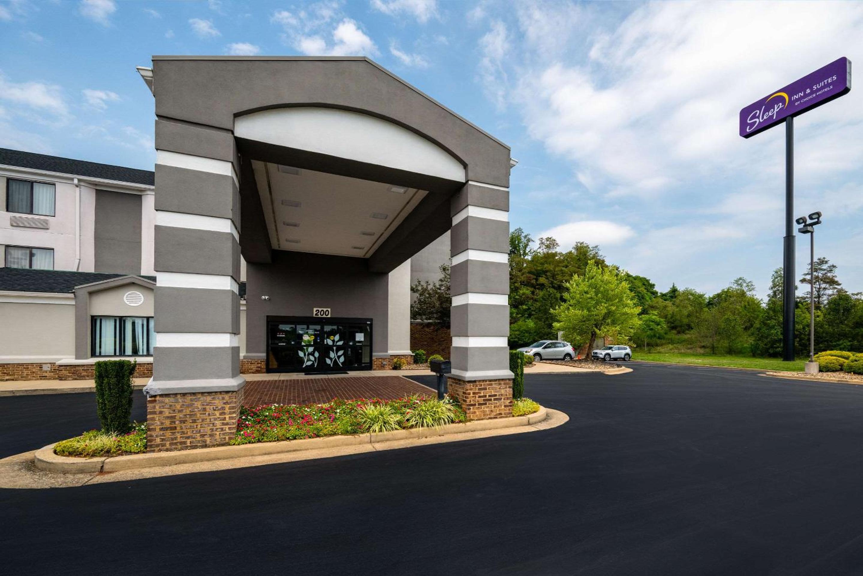Kingsport Vacations - Sleep Inn  Suites Kingsport TriCities Airport - Property Image 26