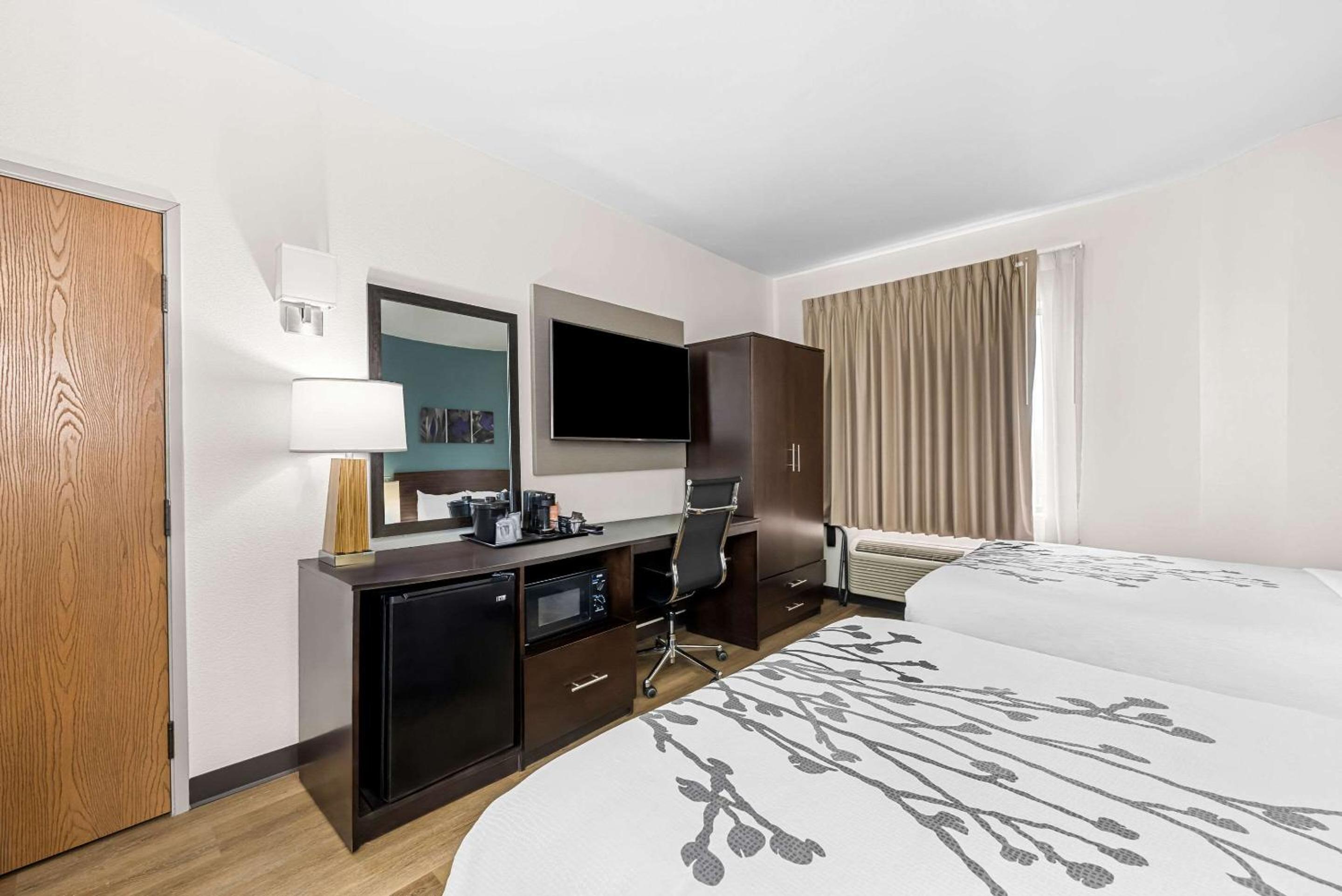 Kingsport Vacations - Sleep Inn  Suites Kingsport TriCities Airport - Property Image 31