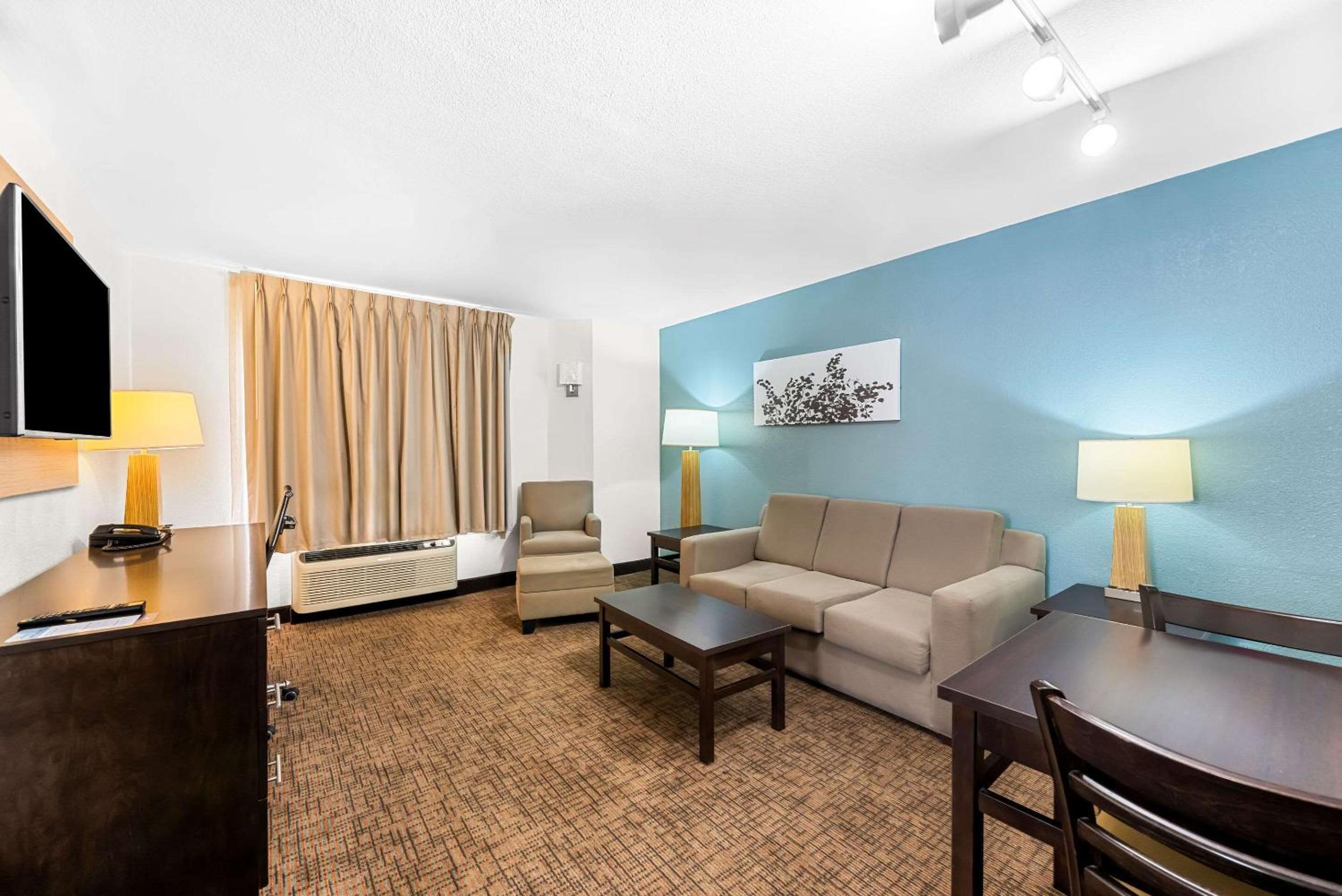Kingsport Vacations - Sleep Inn  Suites Kingsport TriCities Airport - Property Image 12