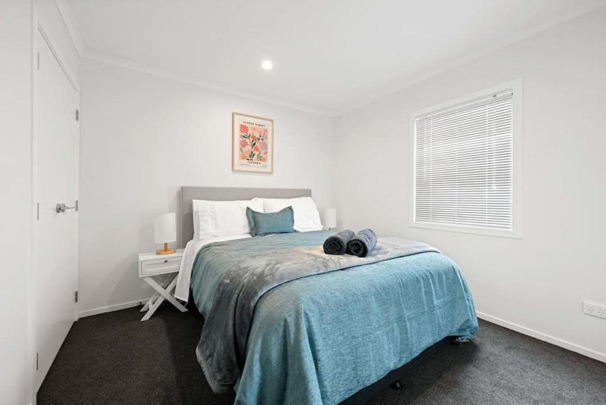 Frankton Townhouse Retreat - Central view 2