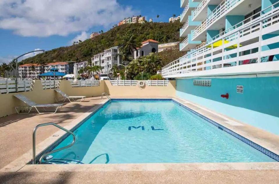Beautiful Ocean Blue Love oceanfront apartment view 2