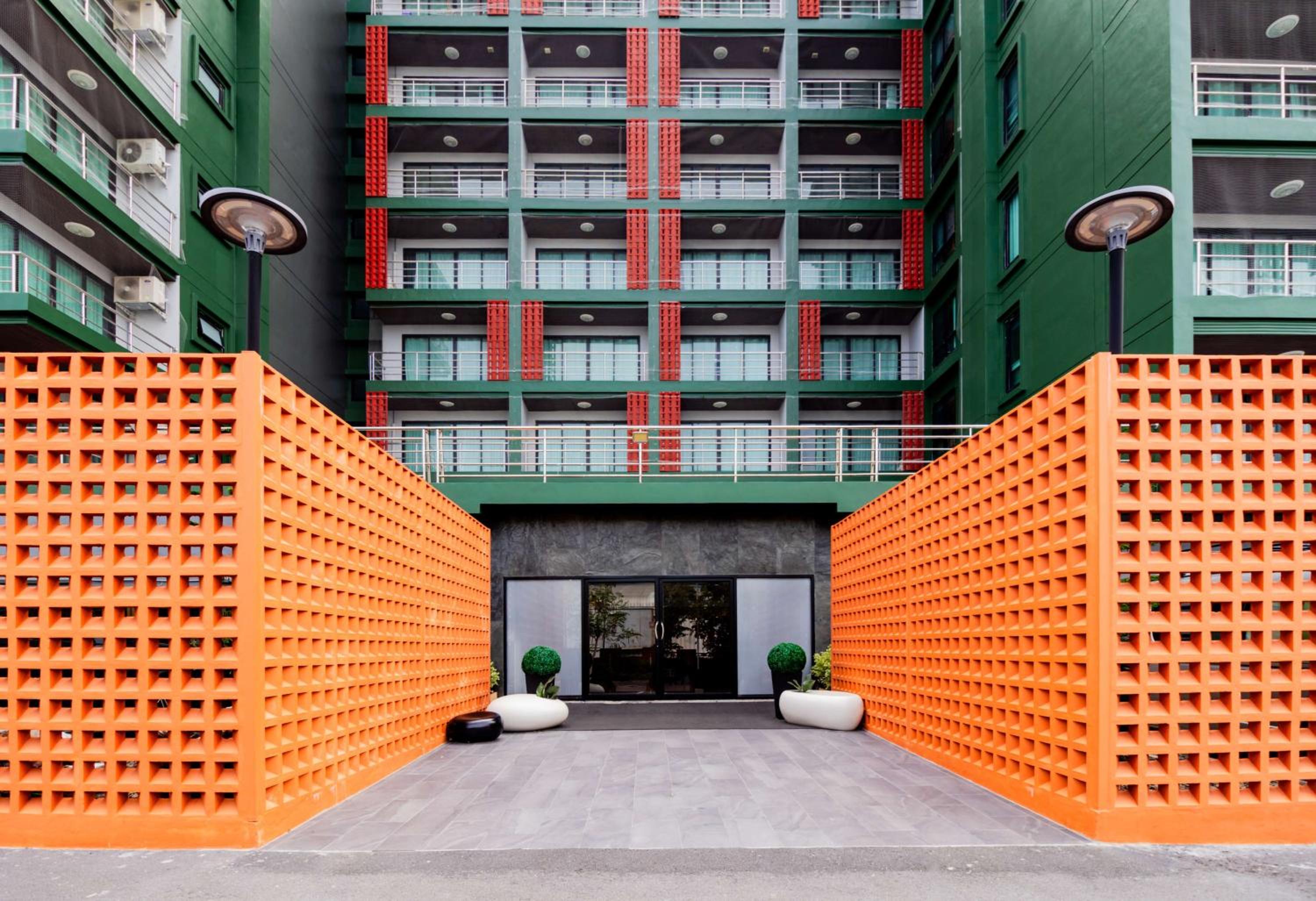 Hotel SureStay By Best Western Iconic Suvarnabhumi - Image 1