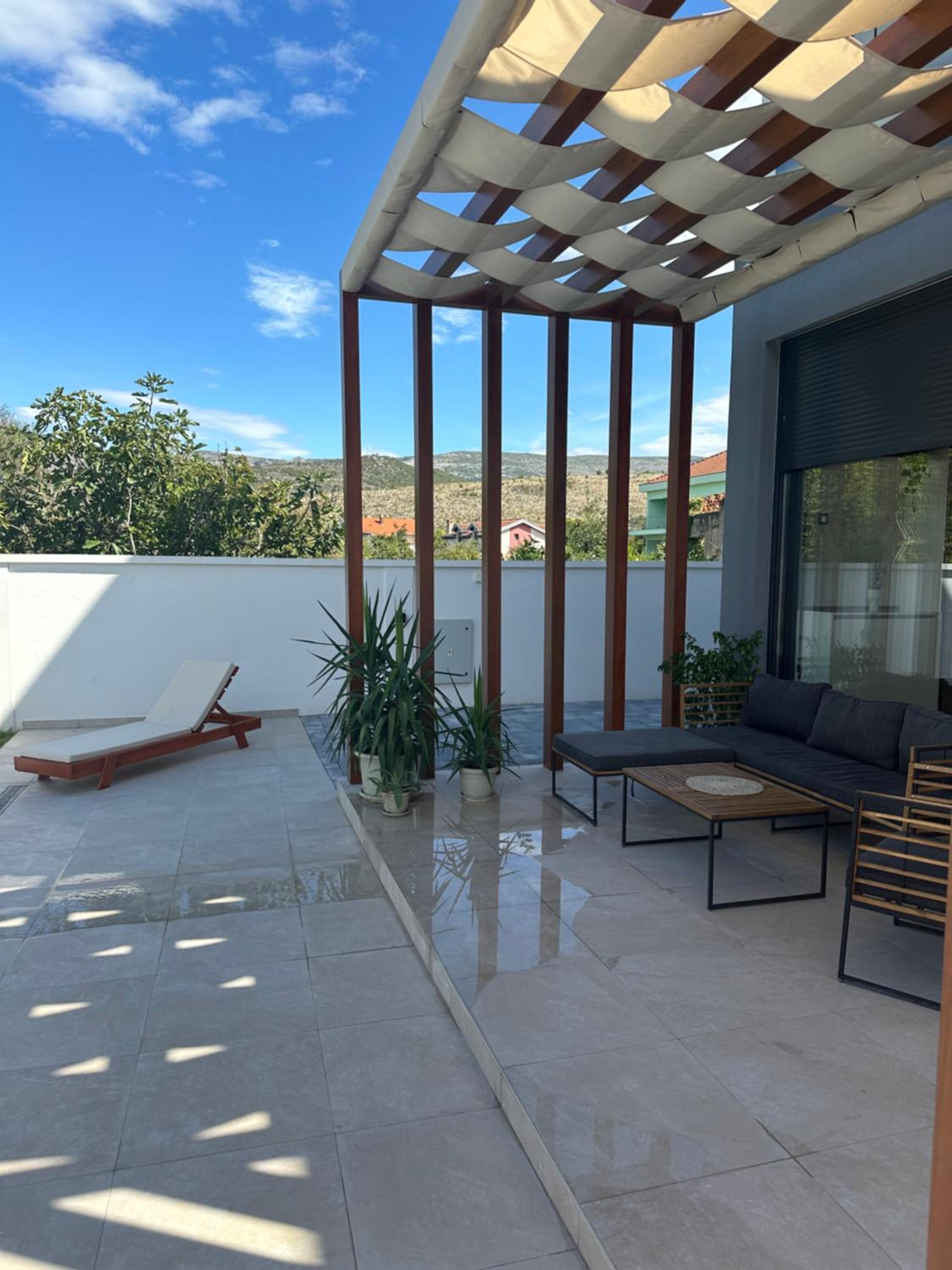 Villa H