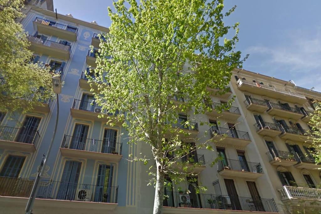 Sagrada Familia ART Apt By MyRentalHost