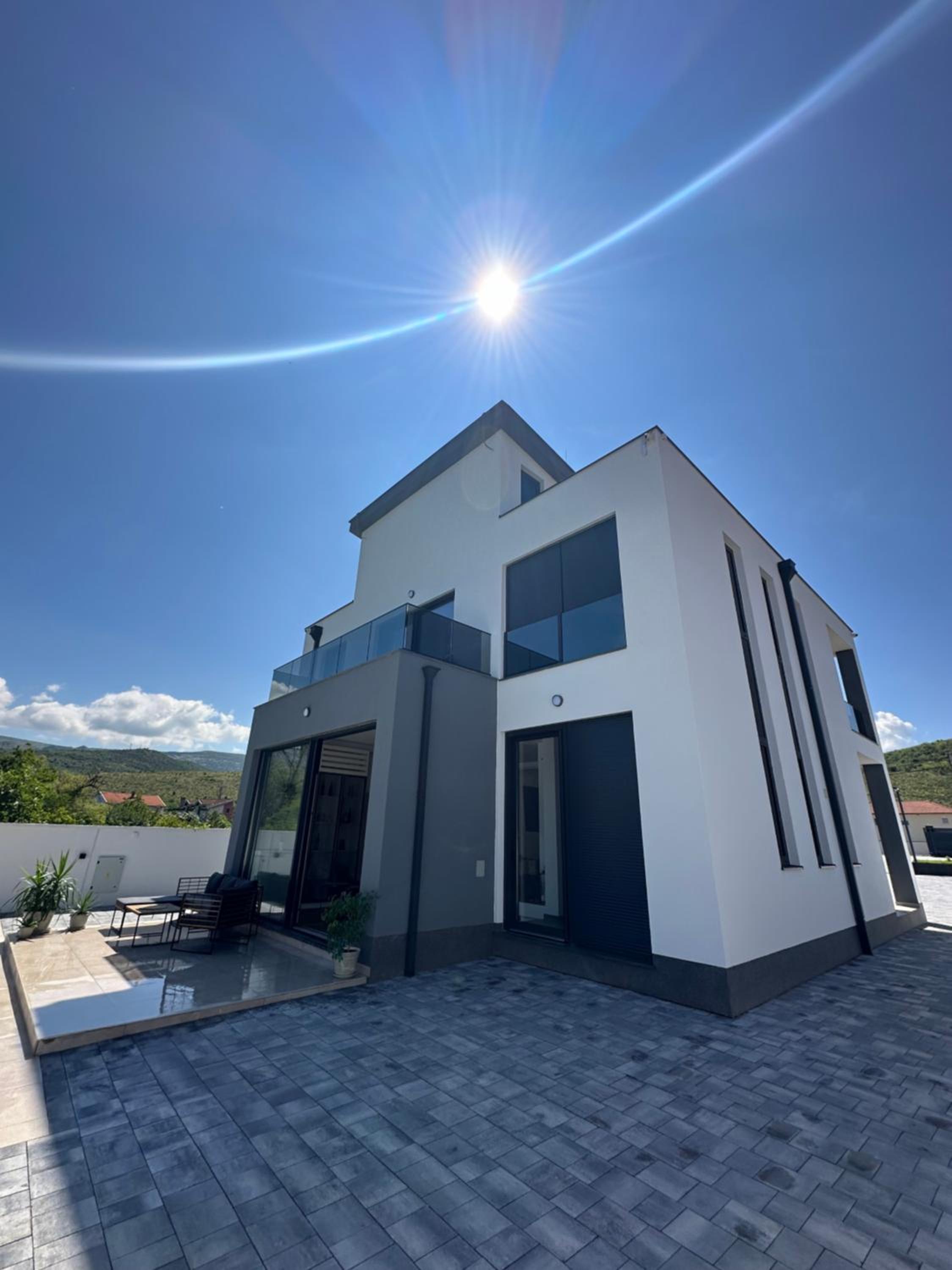 Villa H