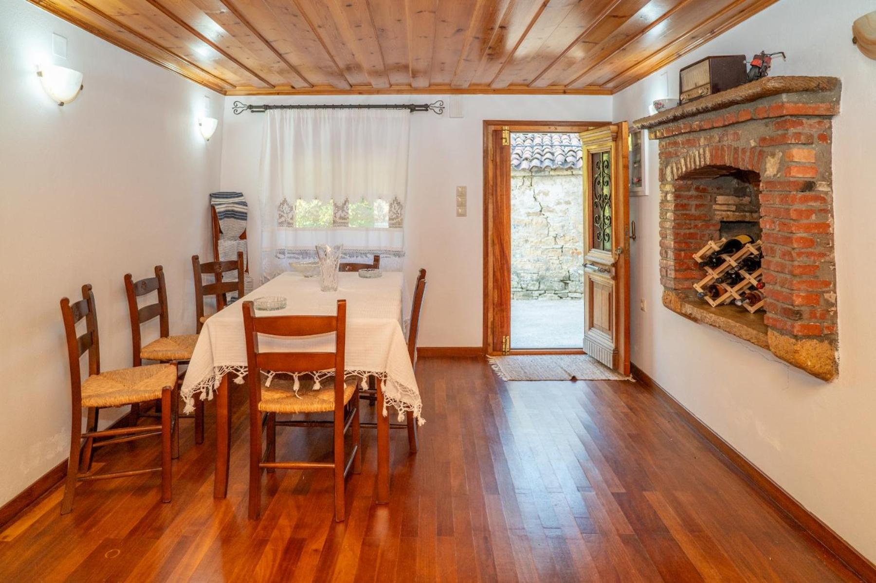 Kalliopi's Apartment