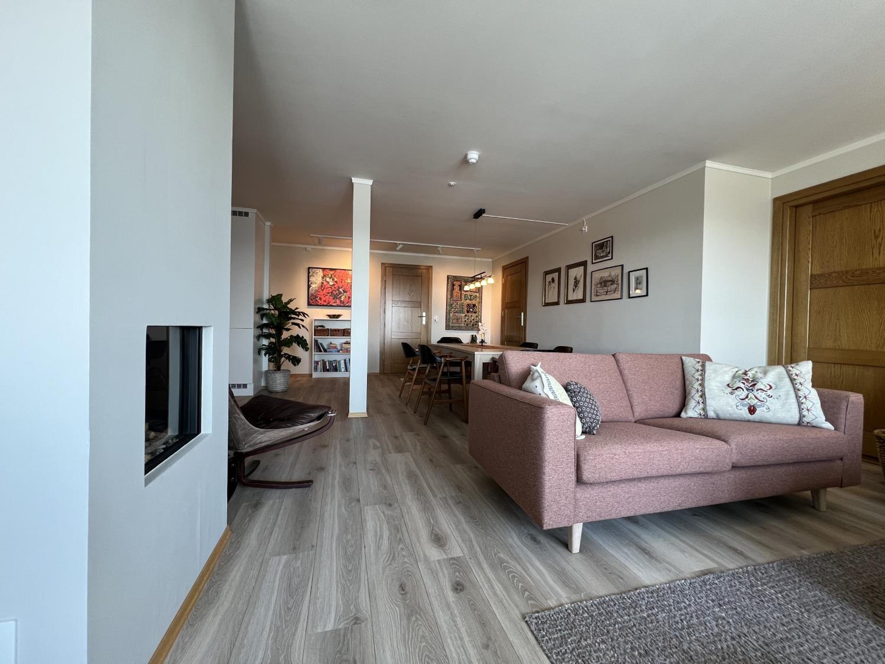 Ideal Family Retreat With 3 Bedrooms view 3