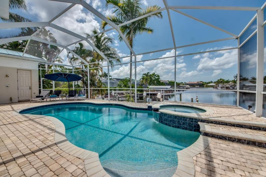 Villa Plantation by CoralVilla - spacious, on water view 3