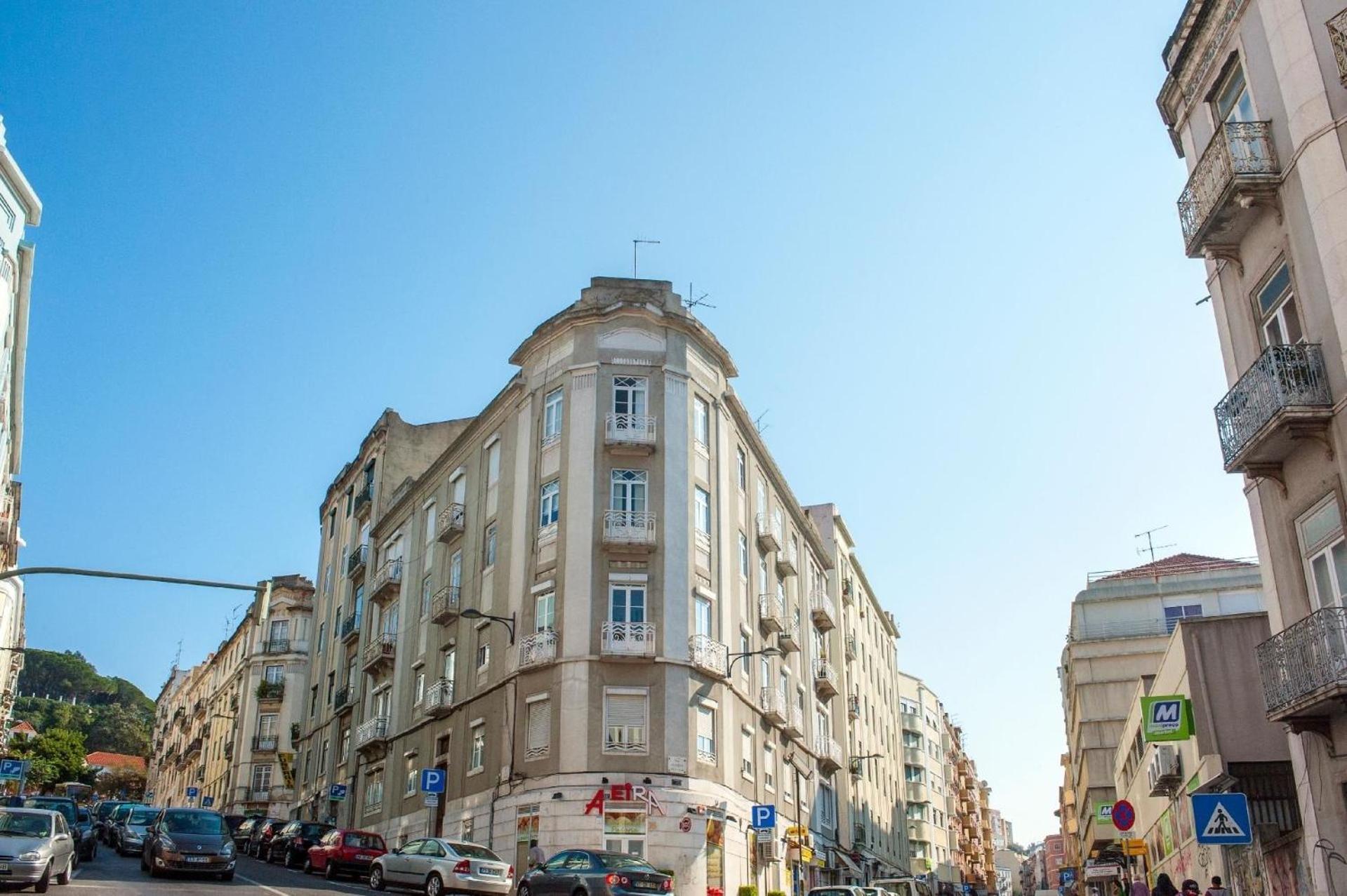 Großzügige Wohnung Für 17 Personen In Lissabon view 4