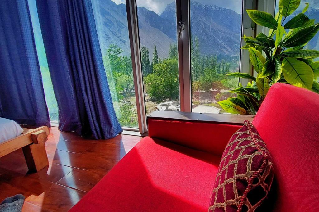 Belle Epoque Mountain Resort, Hunza, Gilgit Baltistan view 2