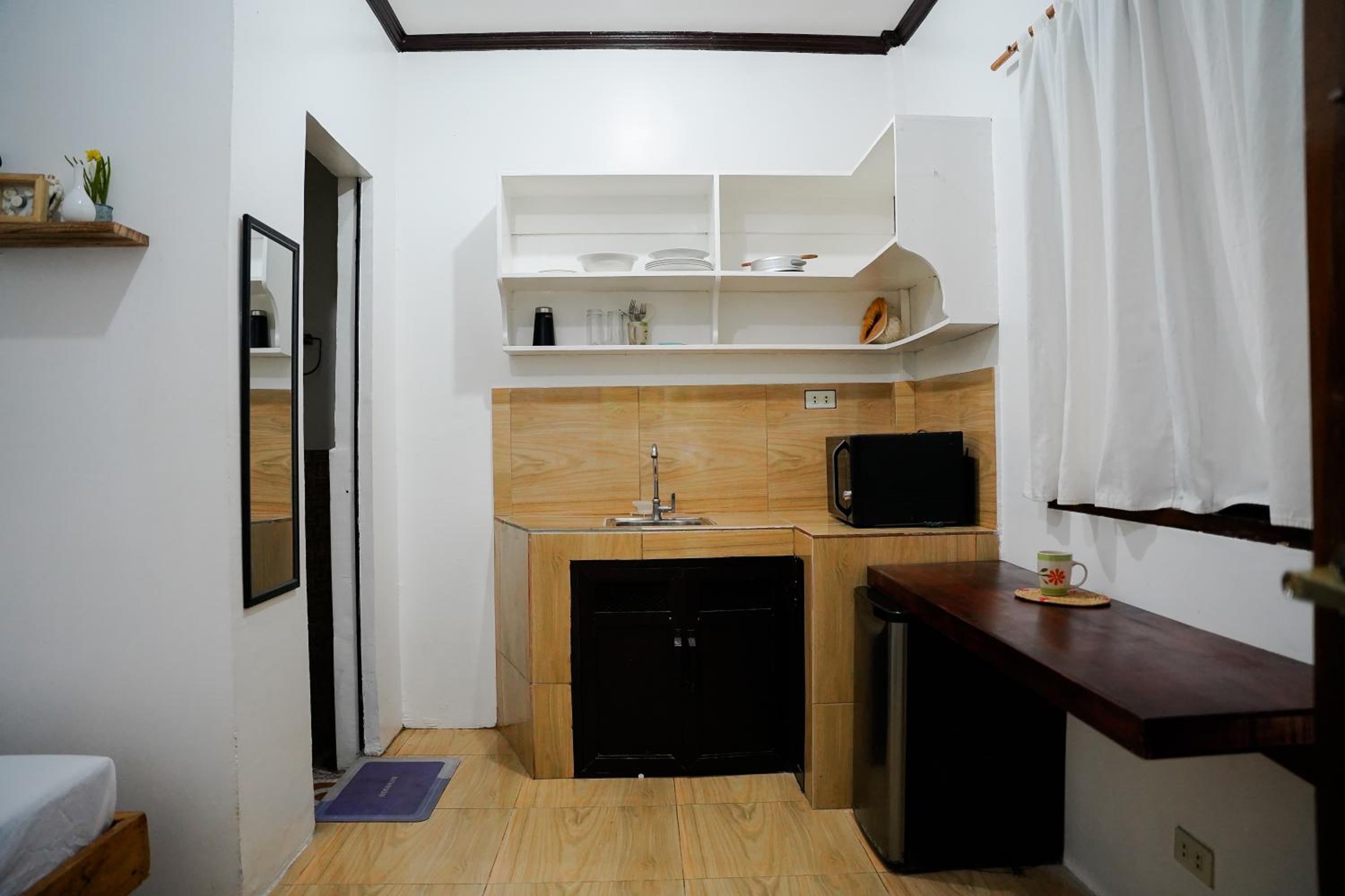 TOBY HOUSE SiARGAO