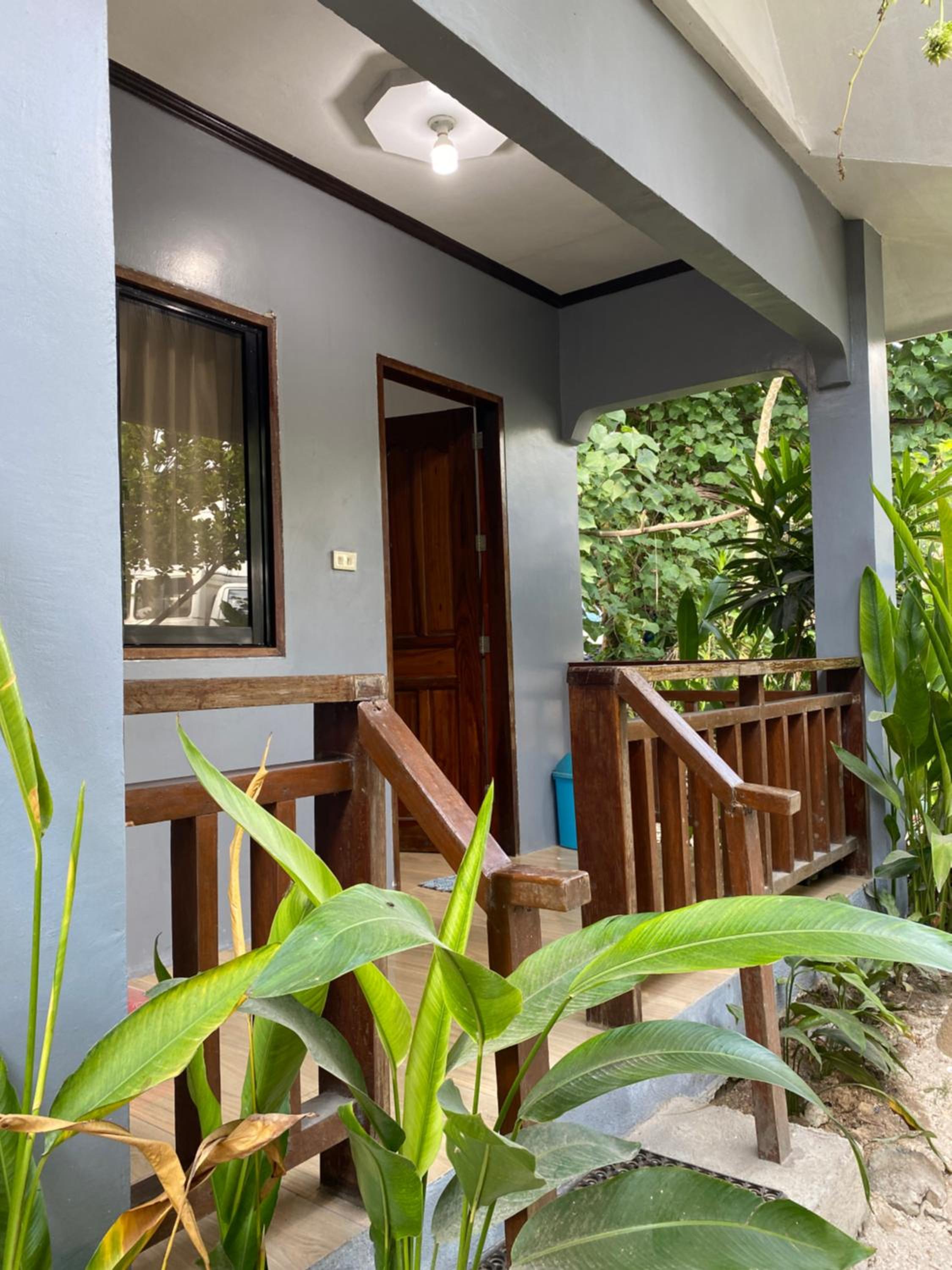 TOBY HOUSE SiARGAO