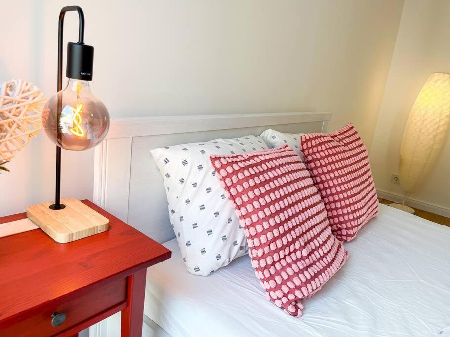 FREE PARKING apt with GRAND TERRACE