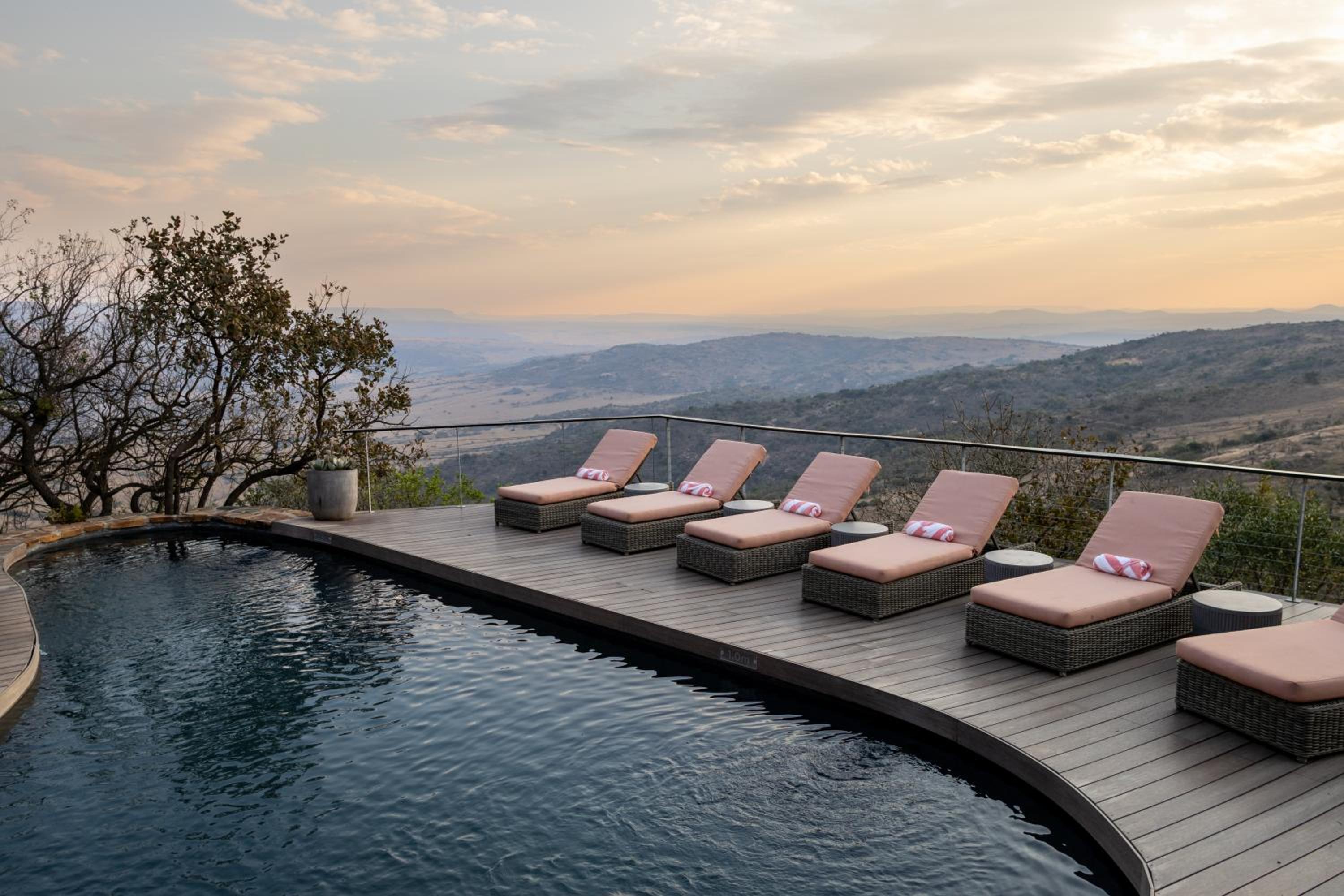 Zulu Rock Lodge - Babanango Game Reserve