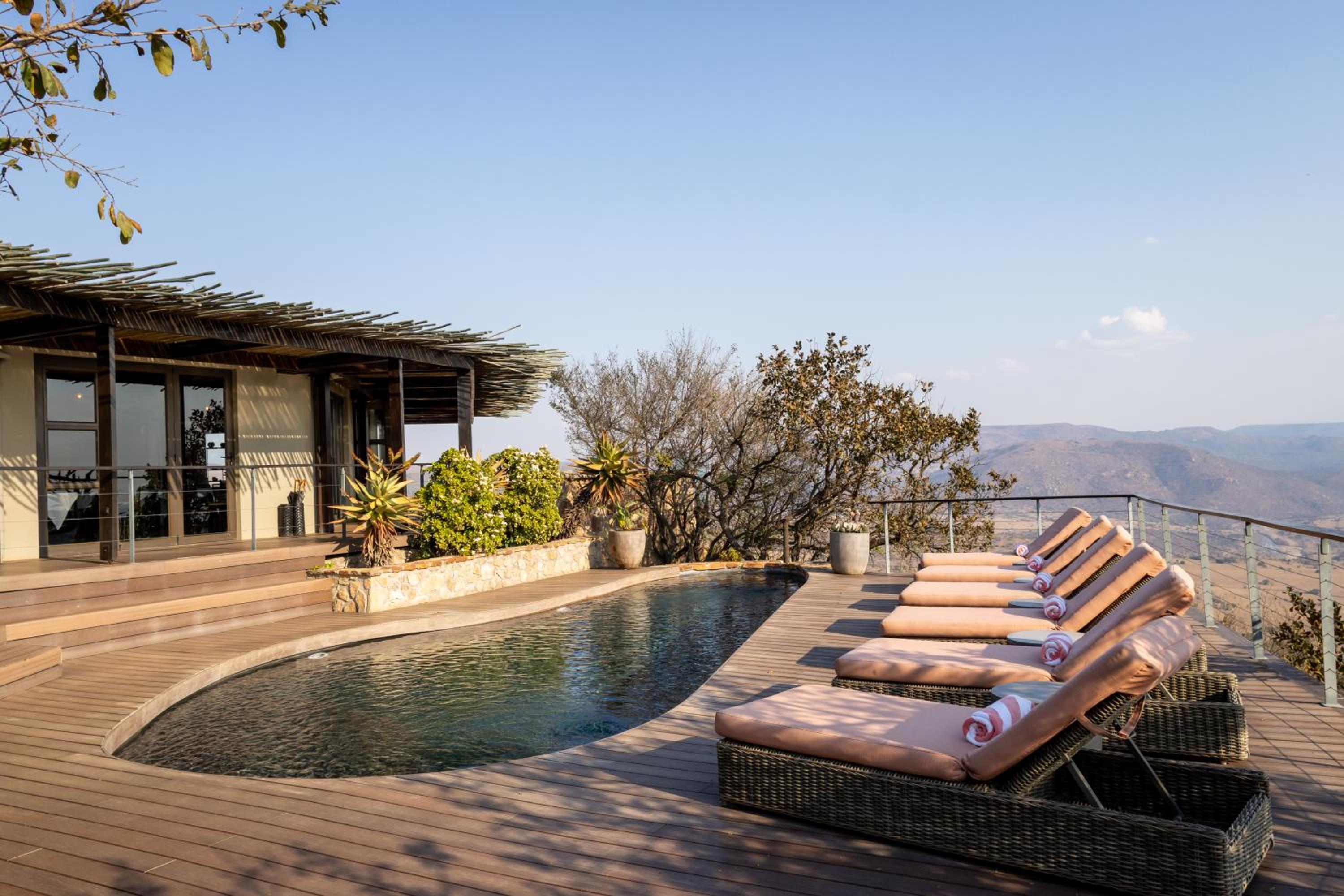 Zulu Rock Lodge - Babanango Game Reserve