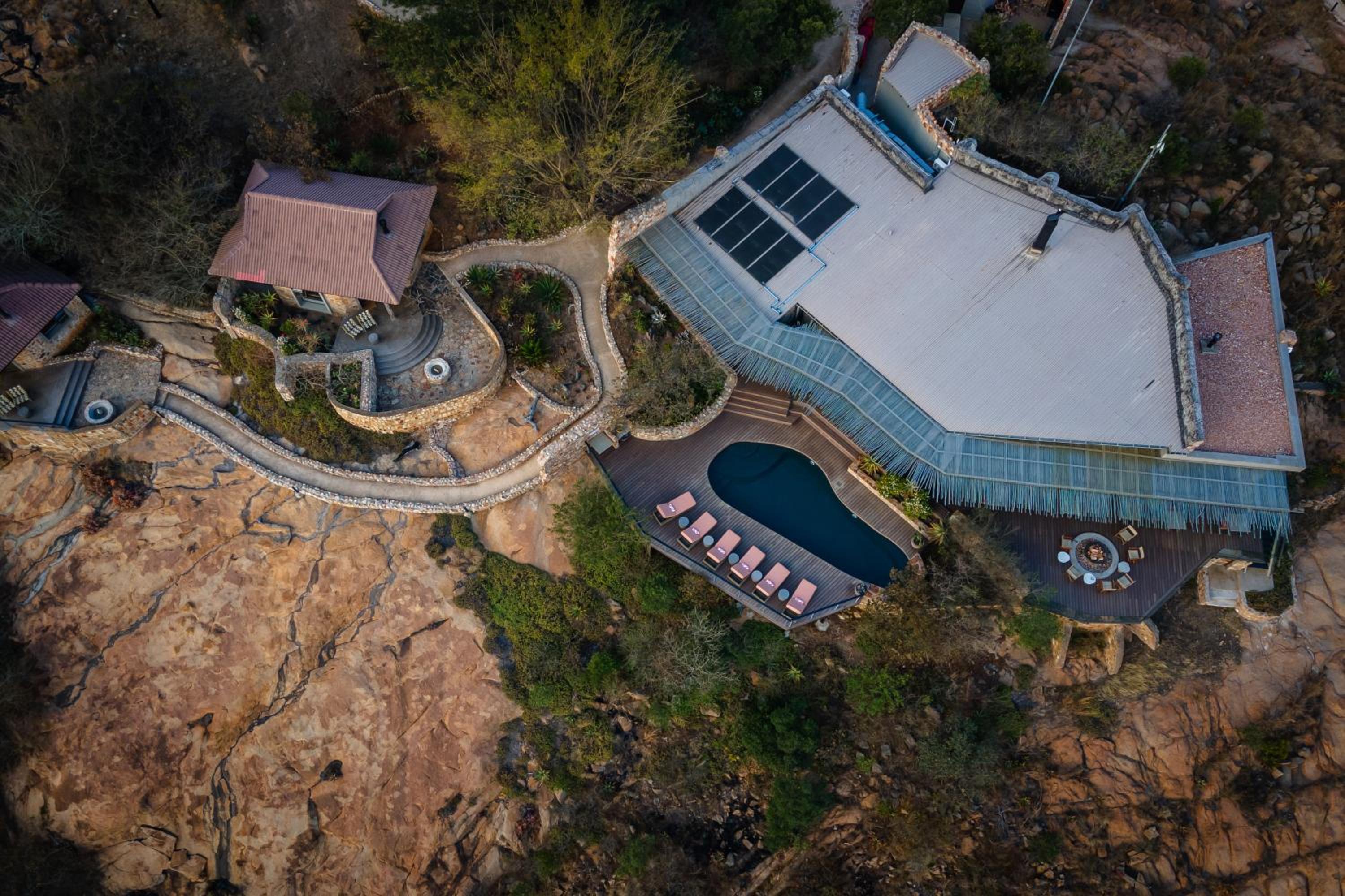 Zulu Rock Lodge - Babanango Game Reserve