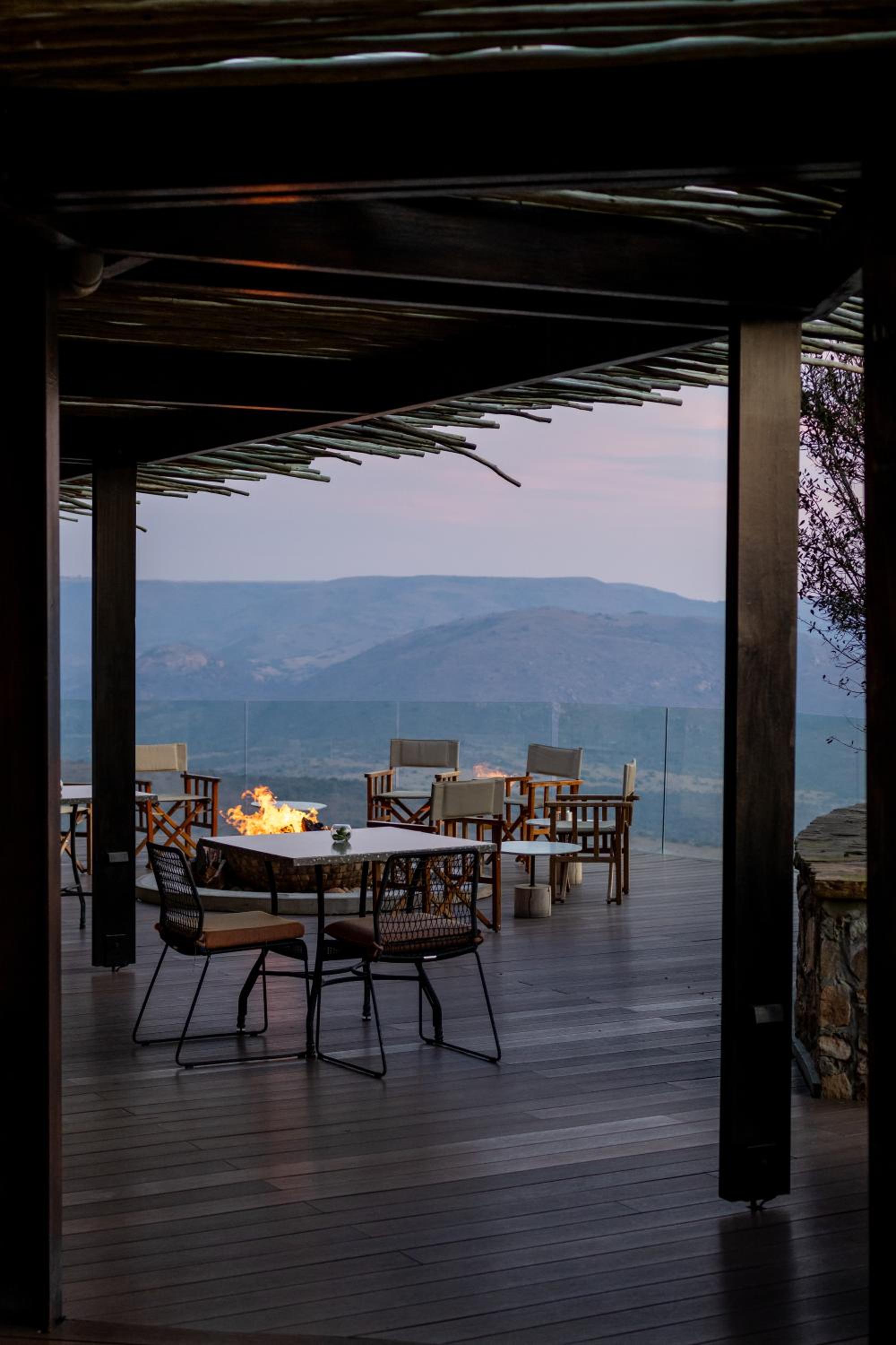 Zulu Rock Lodge - Babanango Game Reserve