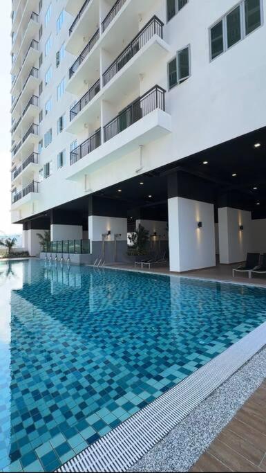 Cozy Homestay KL Setapak 2R2B 1CarPark, Pool, Wifi, MALAYSIAN ONLY & MUS-LIM RECOMMENDED