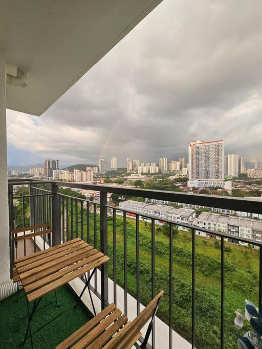 Cozy Homestay KL Setapak 2R2B 1CarPark, Pool, Wifi, MALAYSIAN ONLY & MUS-LIM RECOMMENDED