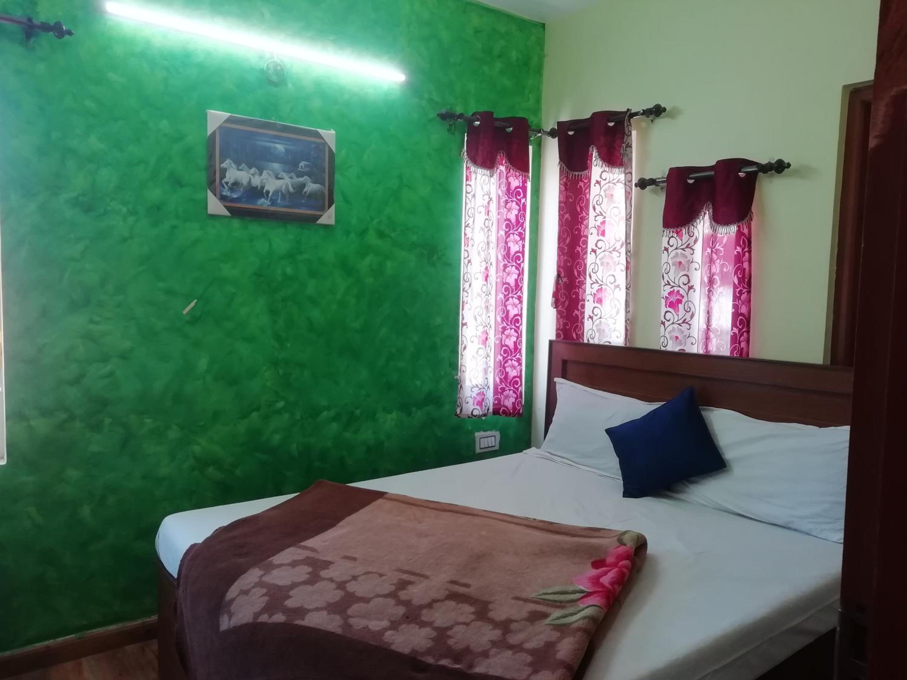 Sunstar Apartment