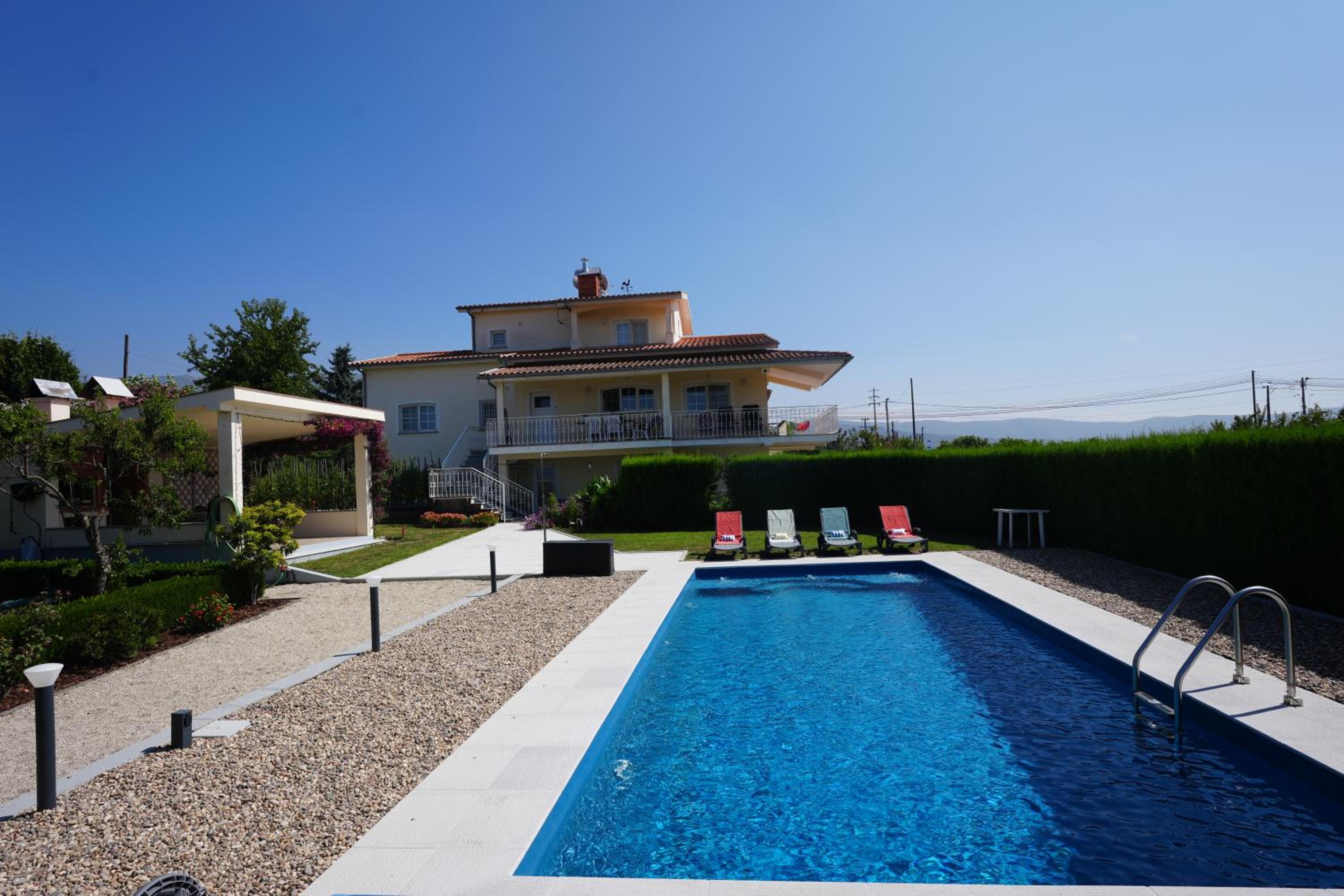 Pooltugal House