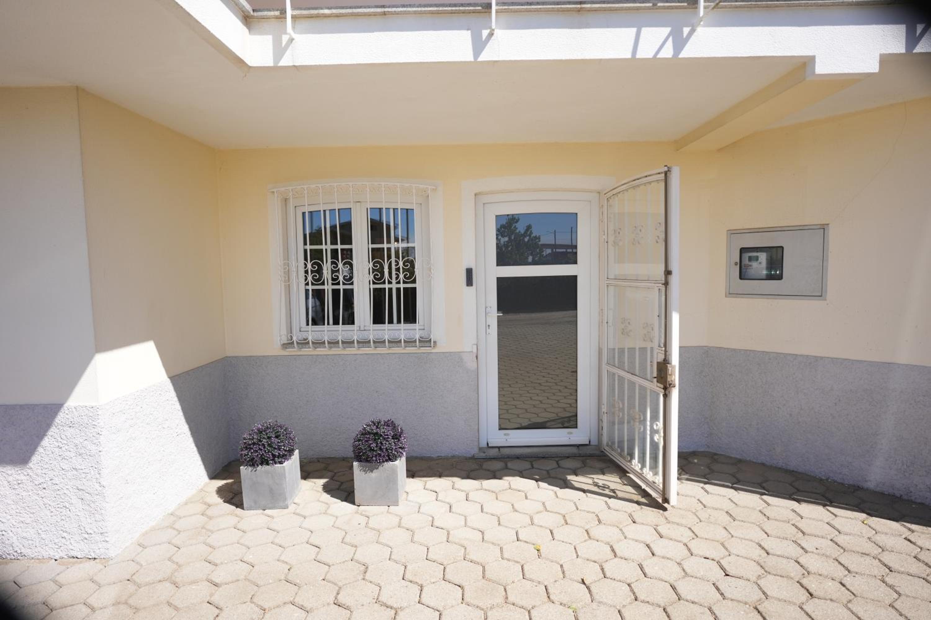 Pooltugal House