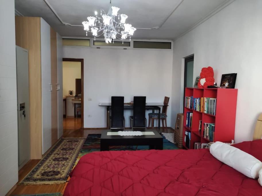 Flat in Tirana, Rruga 5 Maji, Tirane