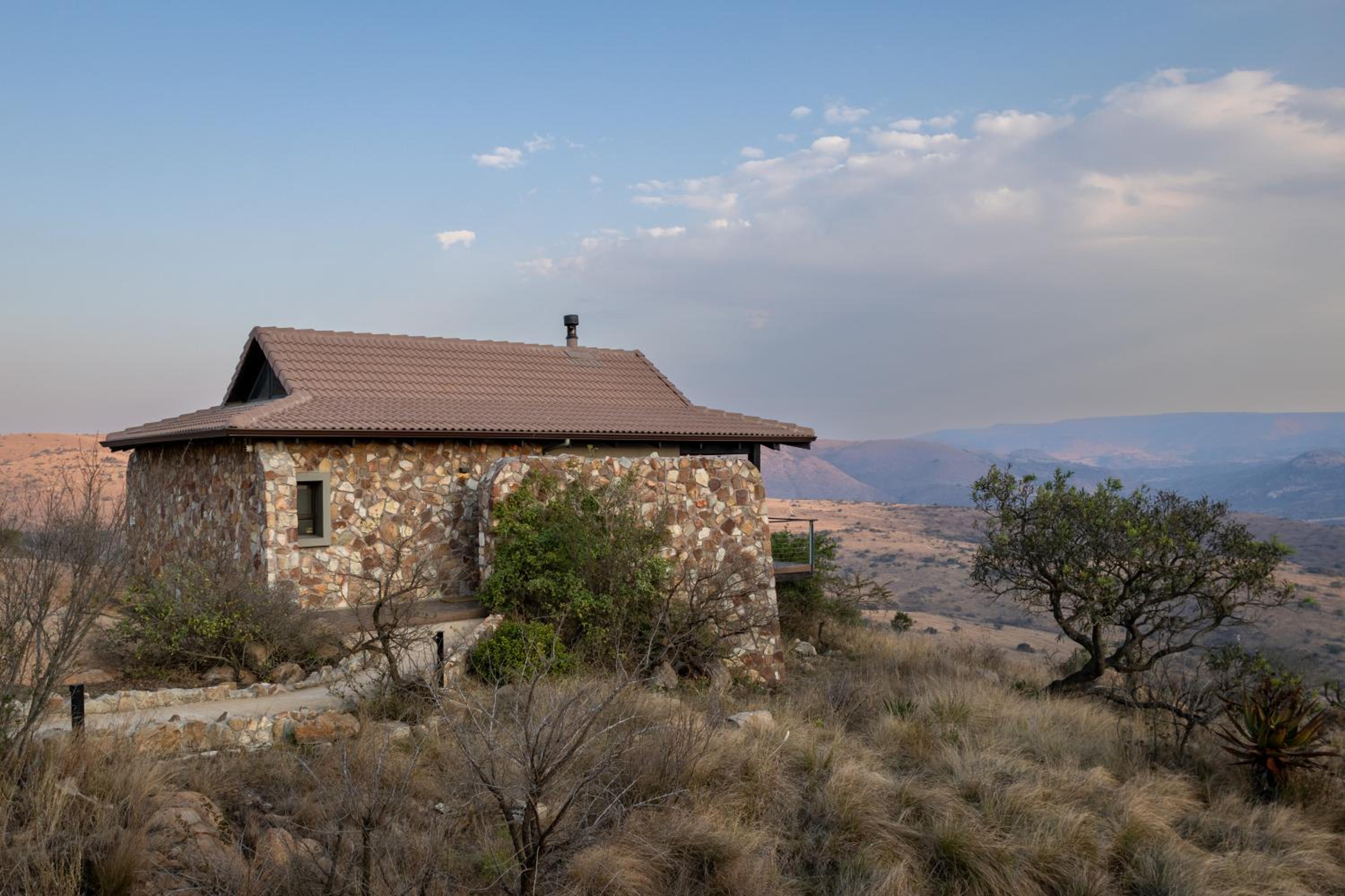 Zulu Rock Lodge - Babanango Game Reserve
