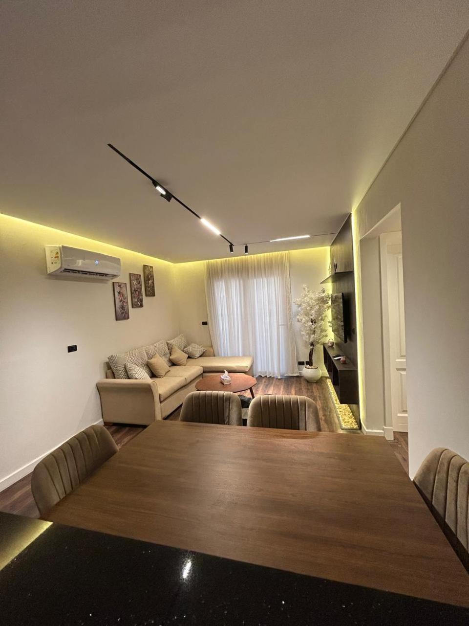 Luxury 2 Bedrooms Apartment