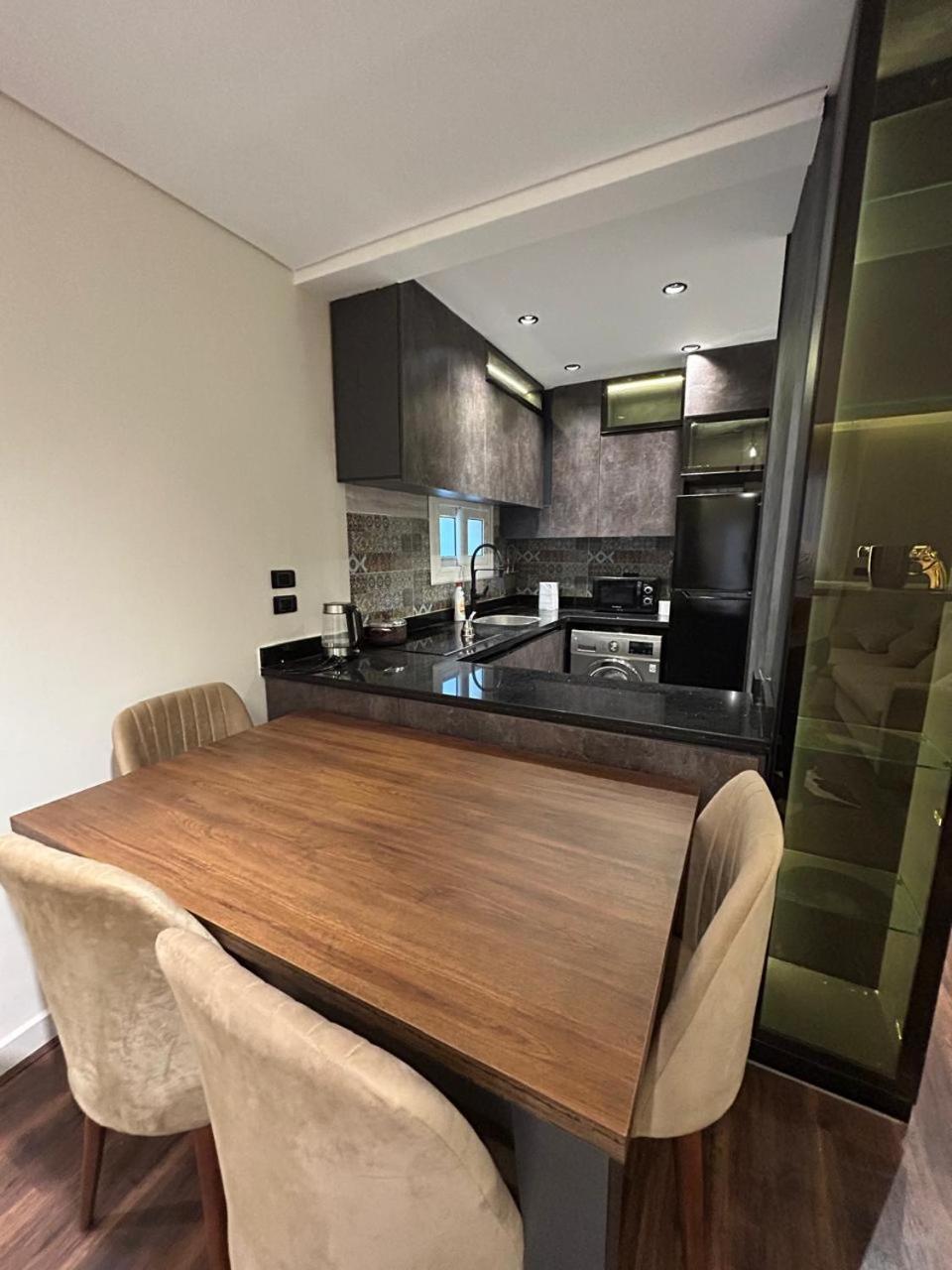 Luxury 2 Bedrooms Apartment