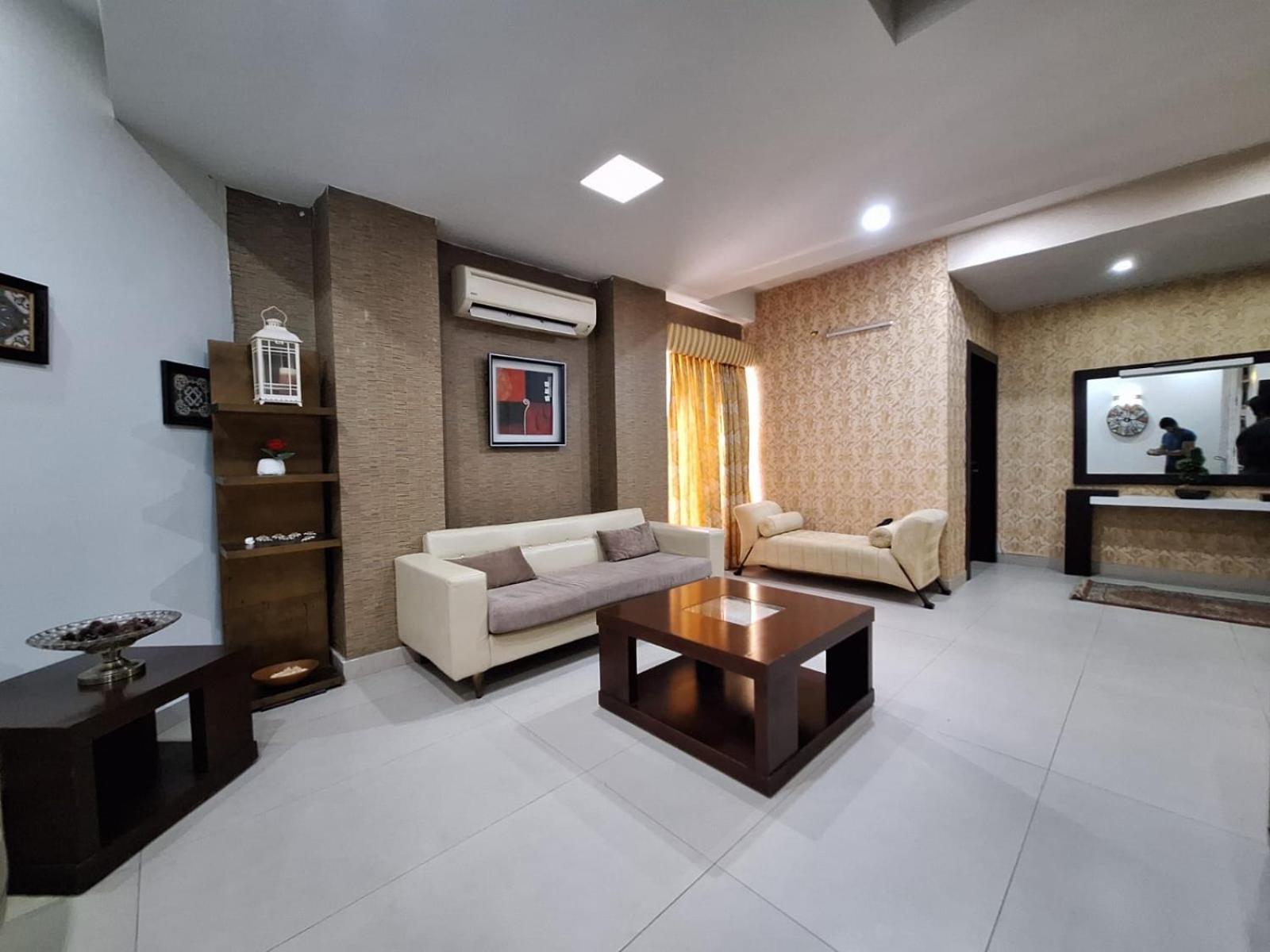 Royal Flat 2 Bed Apartment view 5