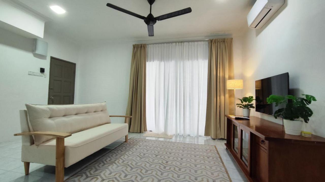 Homestay Anggerik 56 Saujana Utama photo 2