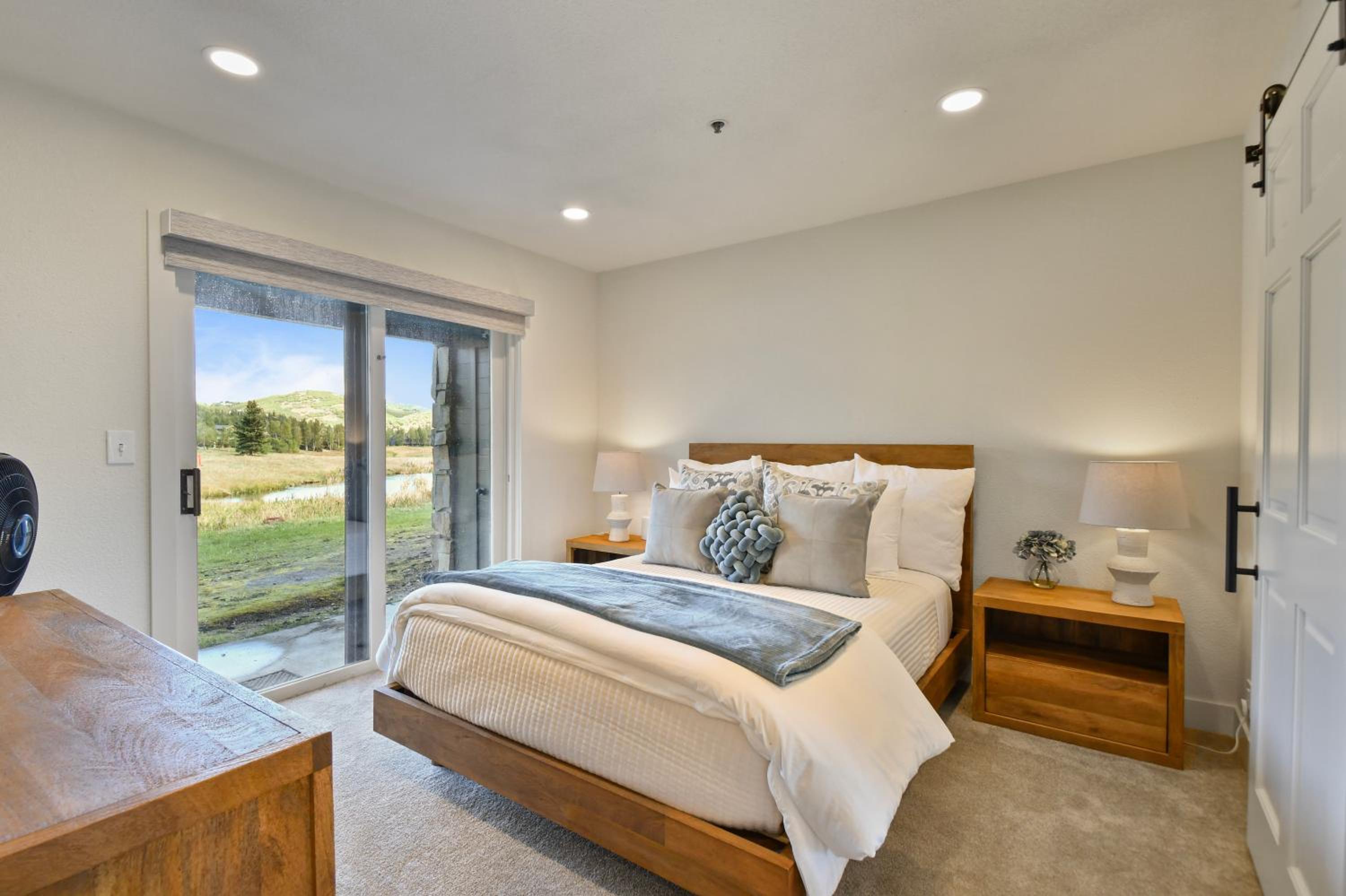 Lakeside Condos by Park City Vacations view 3