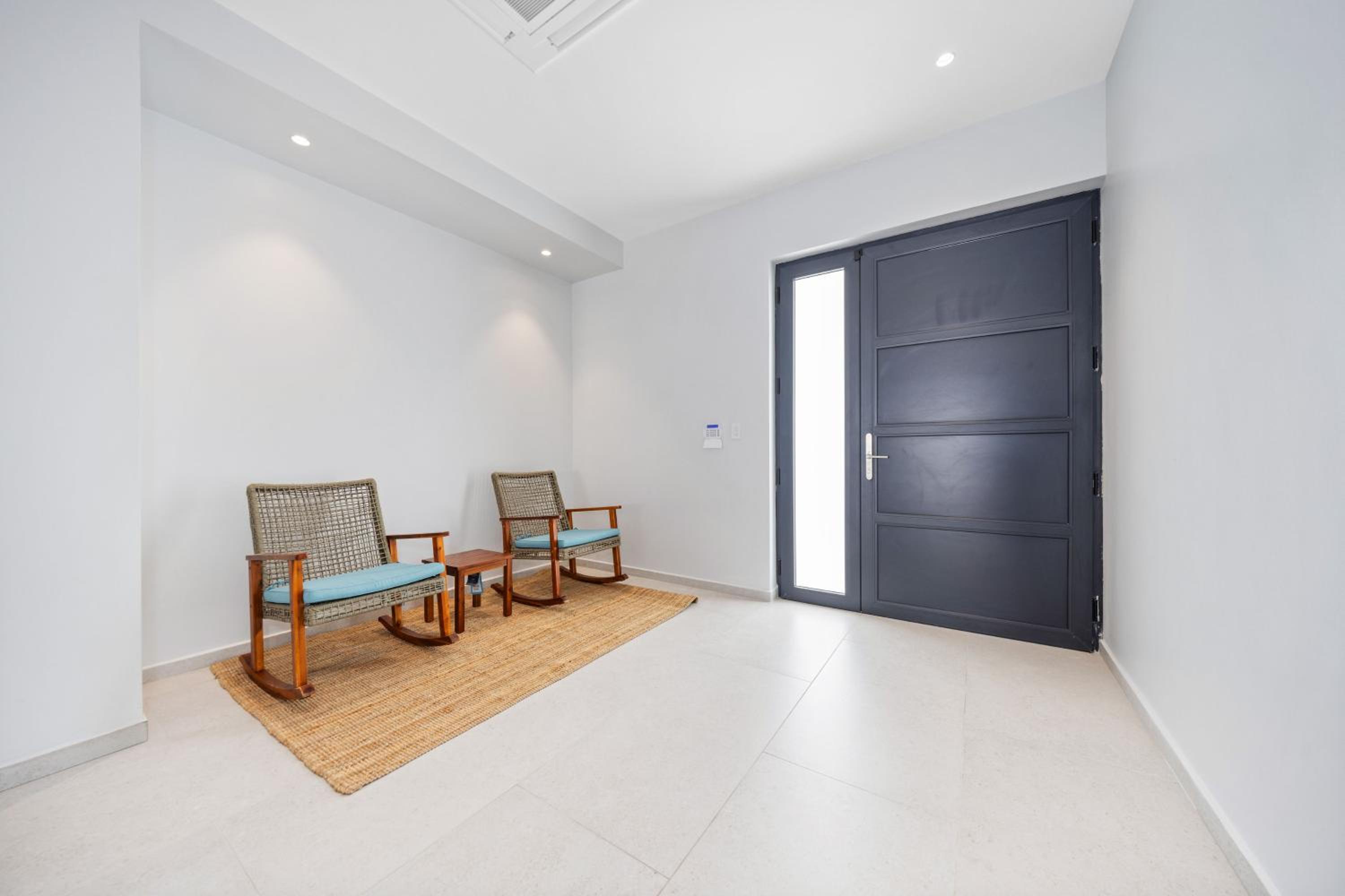 Boca Catalina 5 NEW 4BR 4BA Pool Walk to Beach by Bocobay