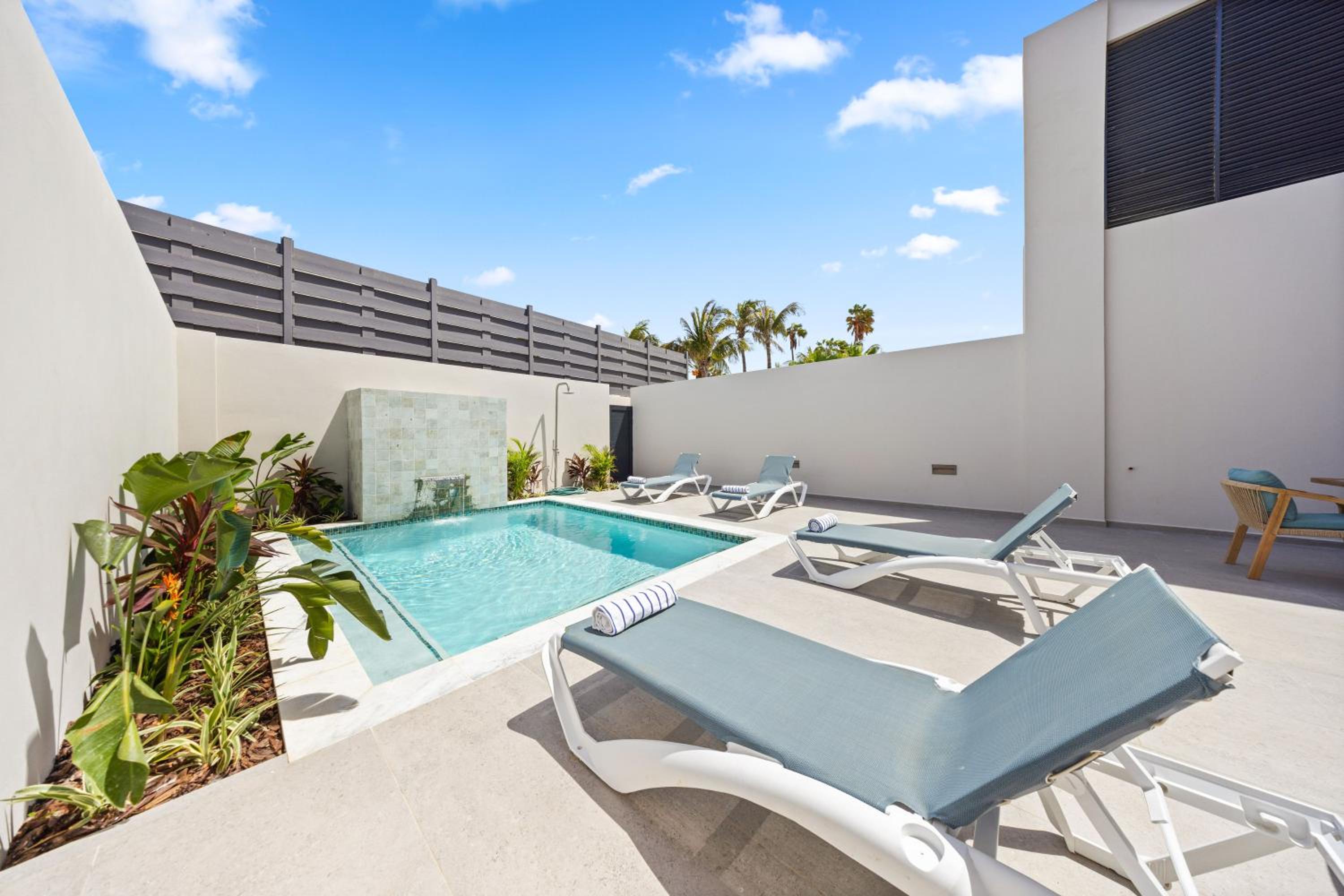 Boca Catalina 5 NEW 4BR 4BA Pool Walk to Beach by Bocobay