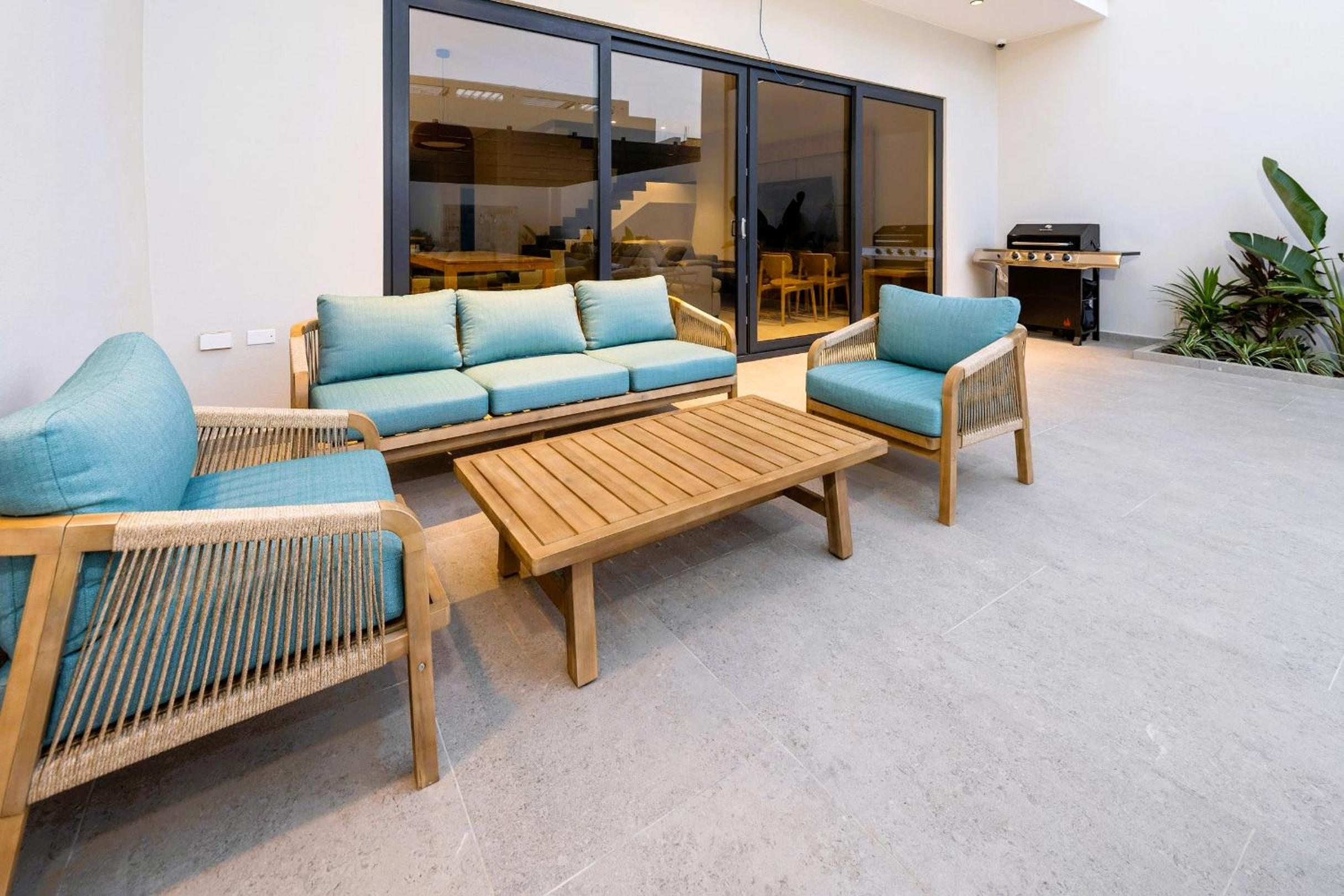 Boca Catalina 5 NEW 4BR 4BA Pool Walk to Beach by Bocobay