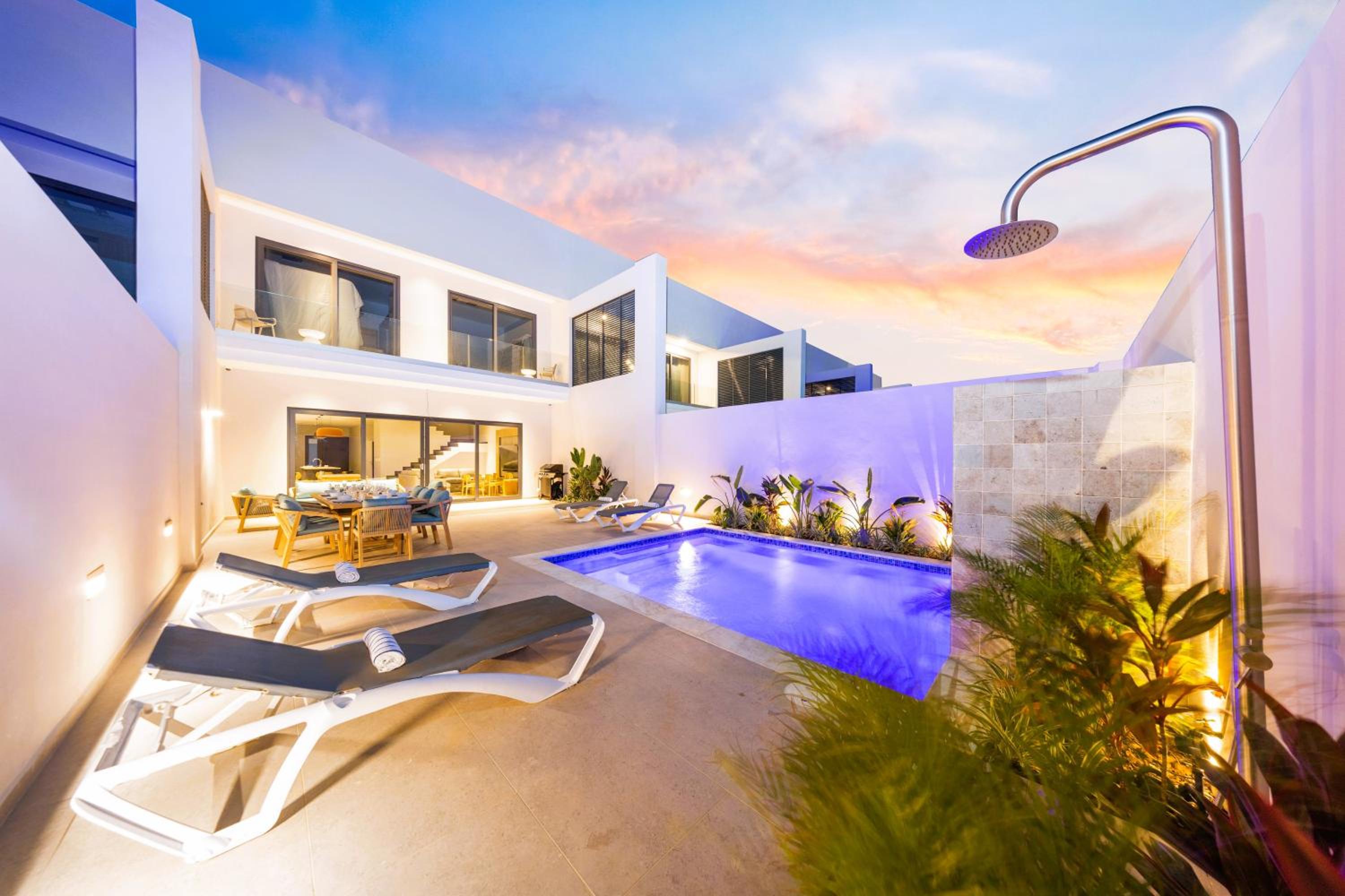 Boca Catalina 5 NEW 4BR 4BA Pool Walk to Beach by Bocobay