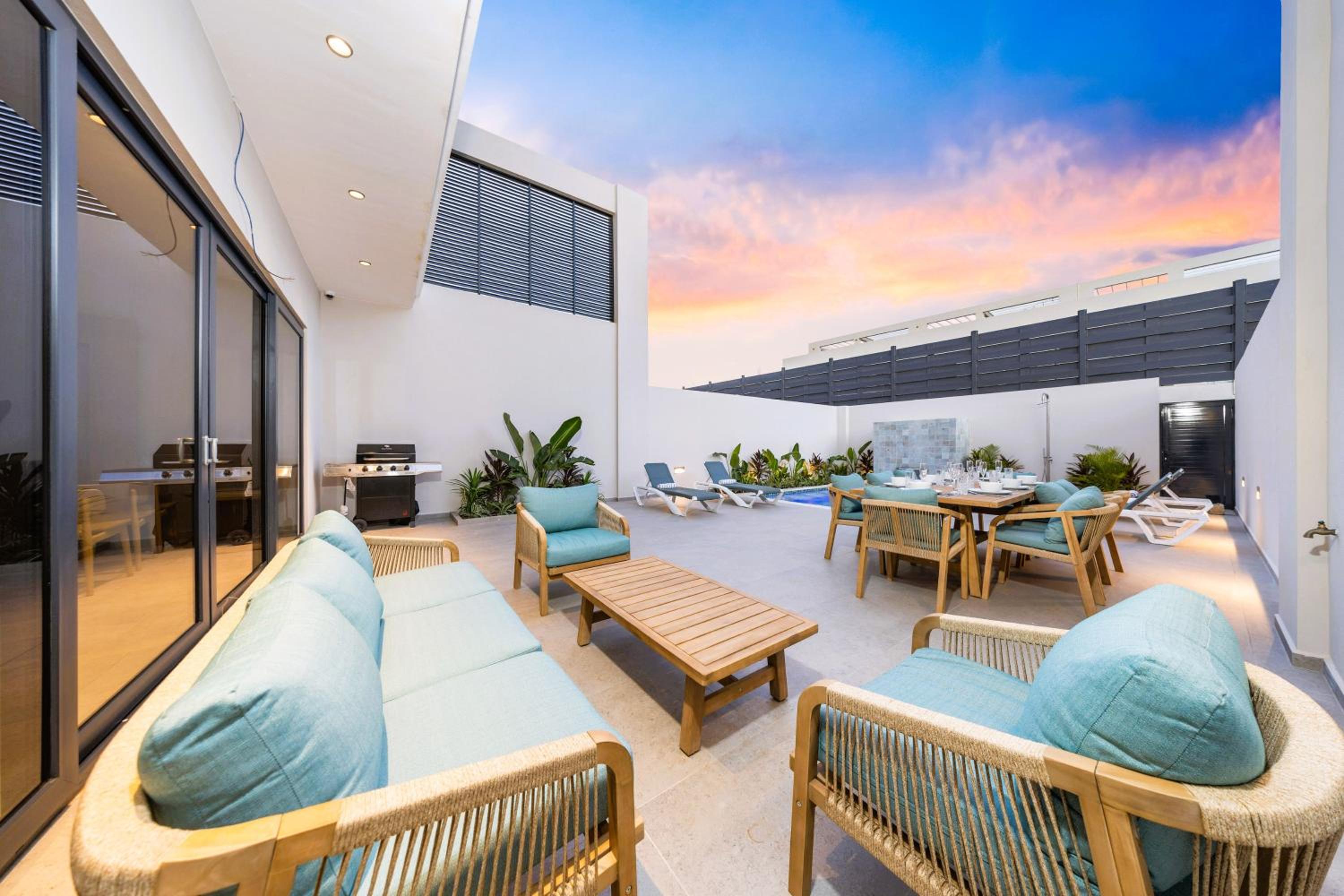 Boca Catalina 5 NEW 4BR 4BA Pool Walk to Beach by Bocobay