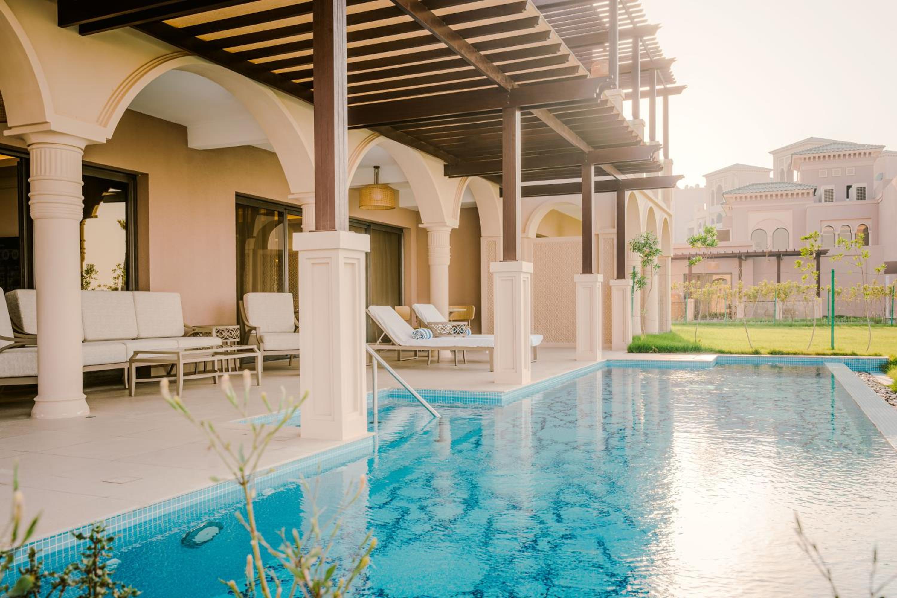 Royal Saray Resort