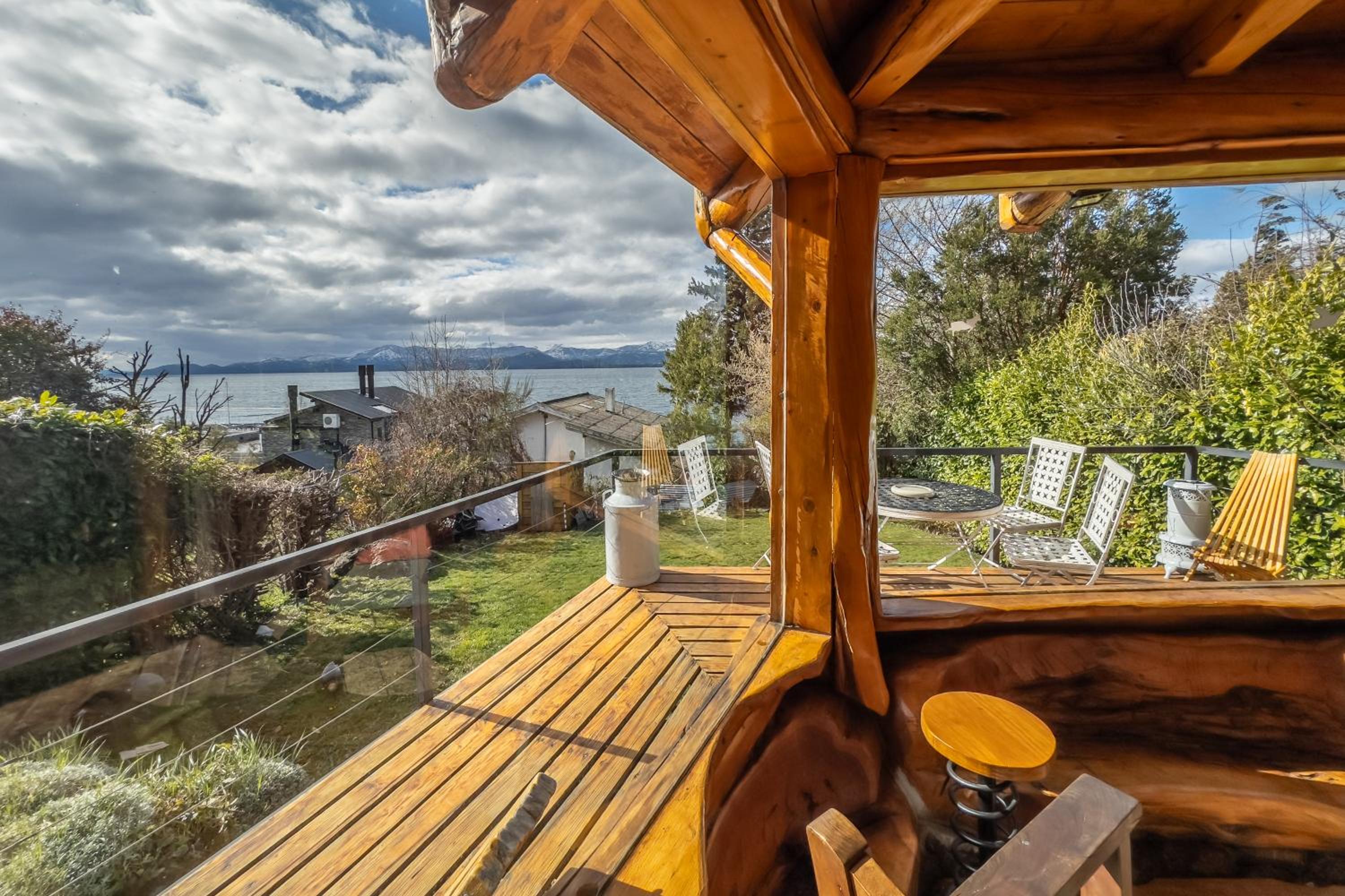 Casa con vista al lago - La casa de Berta