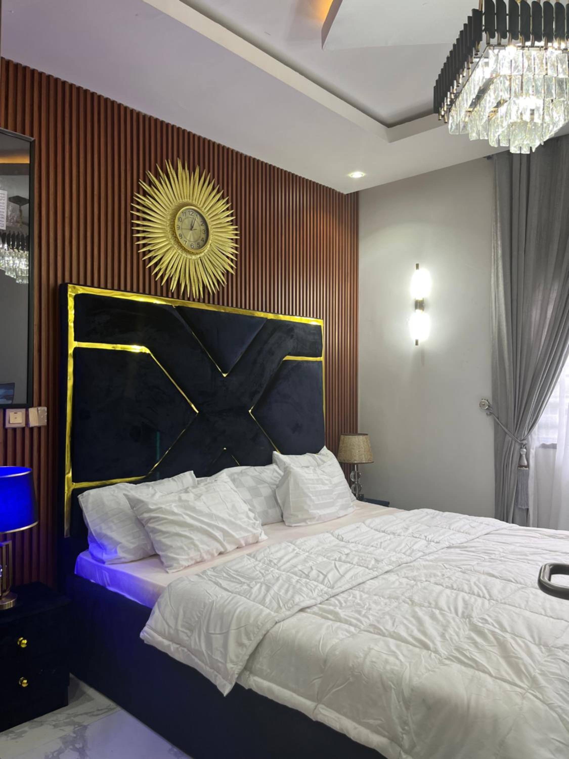 Vokzluxuryshortlet 3-Bedroom Apartment view 4