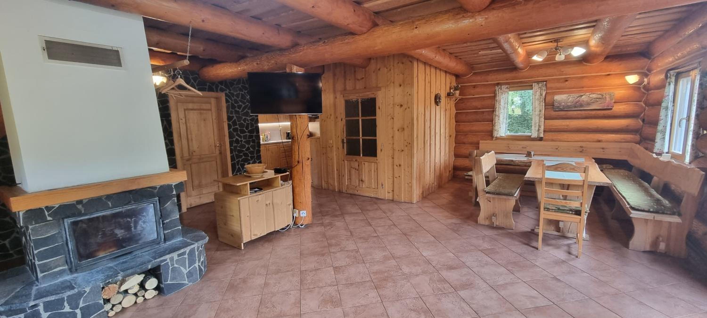KANADSKY SRUB Stříbrnice