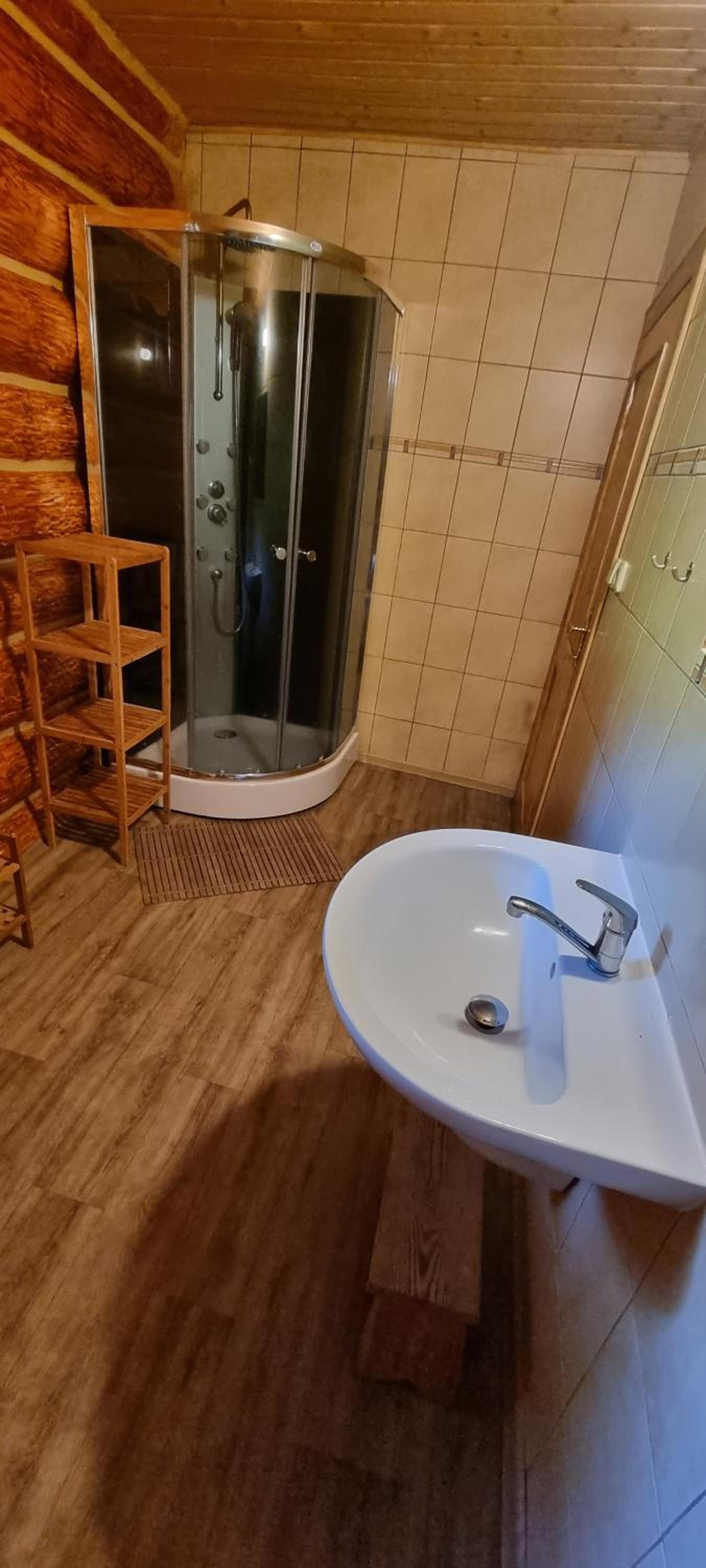 KANADSKY SRUB Stříbrnice