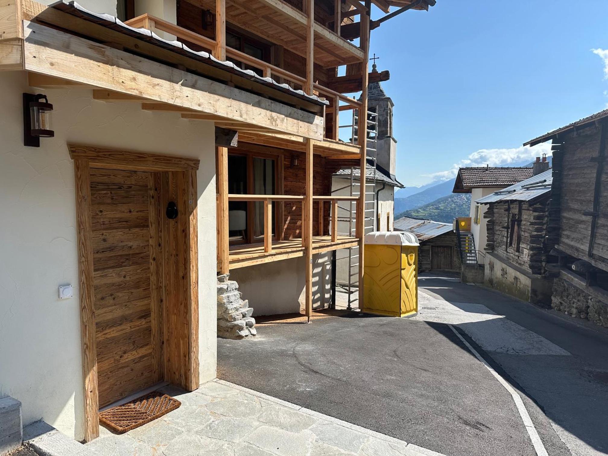 Pilanous Residence - Junior Suite - Swiss Alps