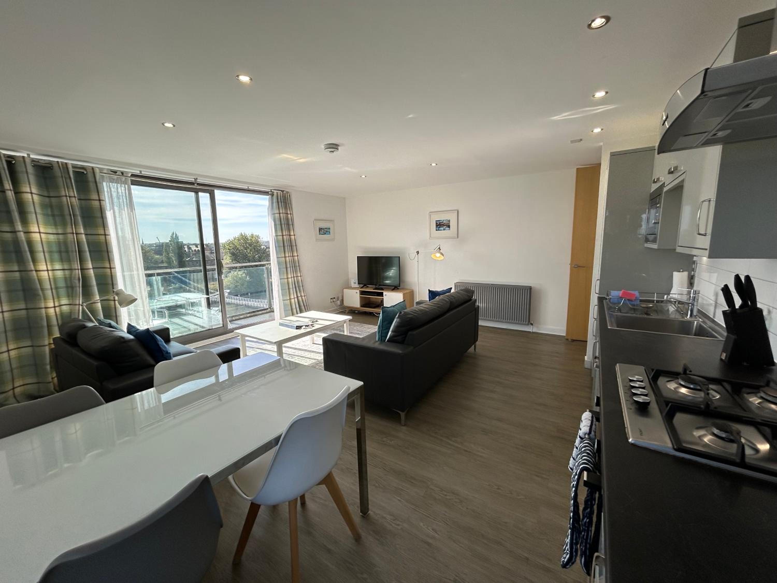 Principal Apartments - Clyde Waterfront Apartments