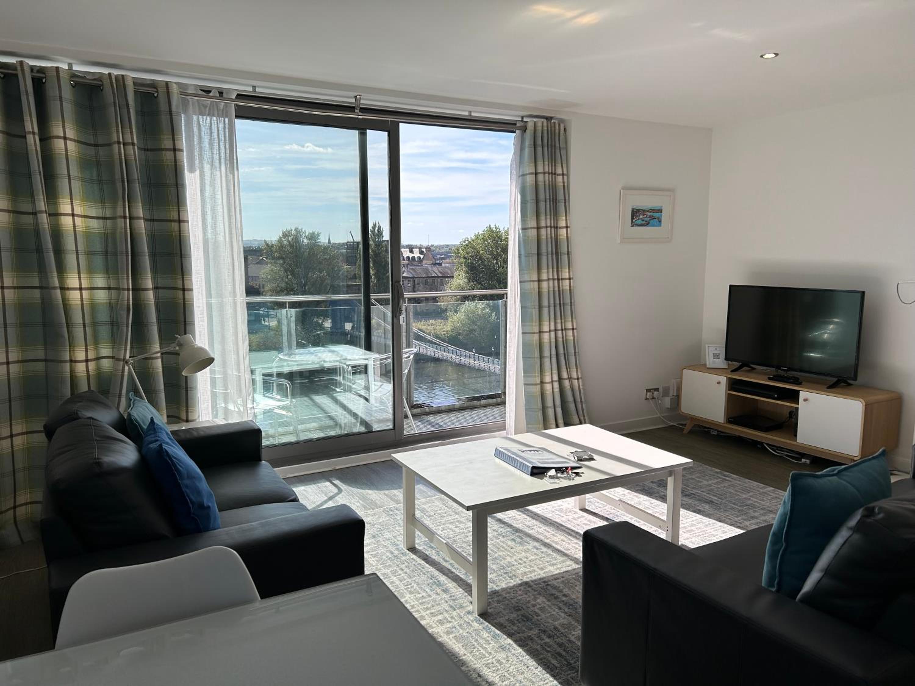 Principal Apartments - Clyde Waterfront Apartments