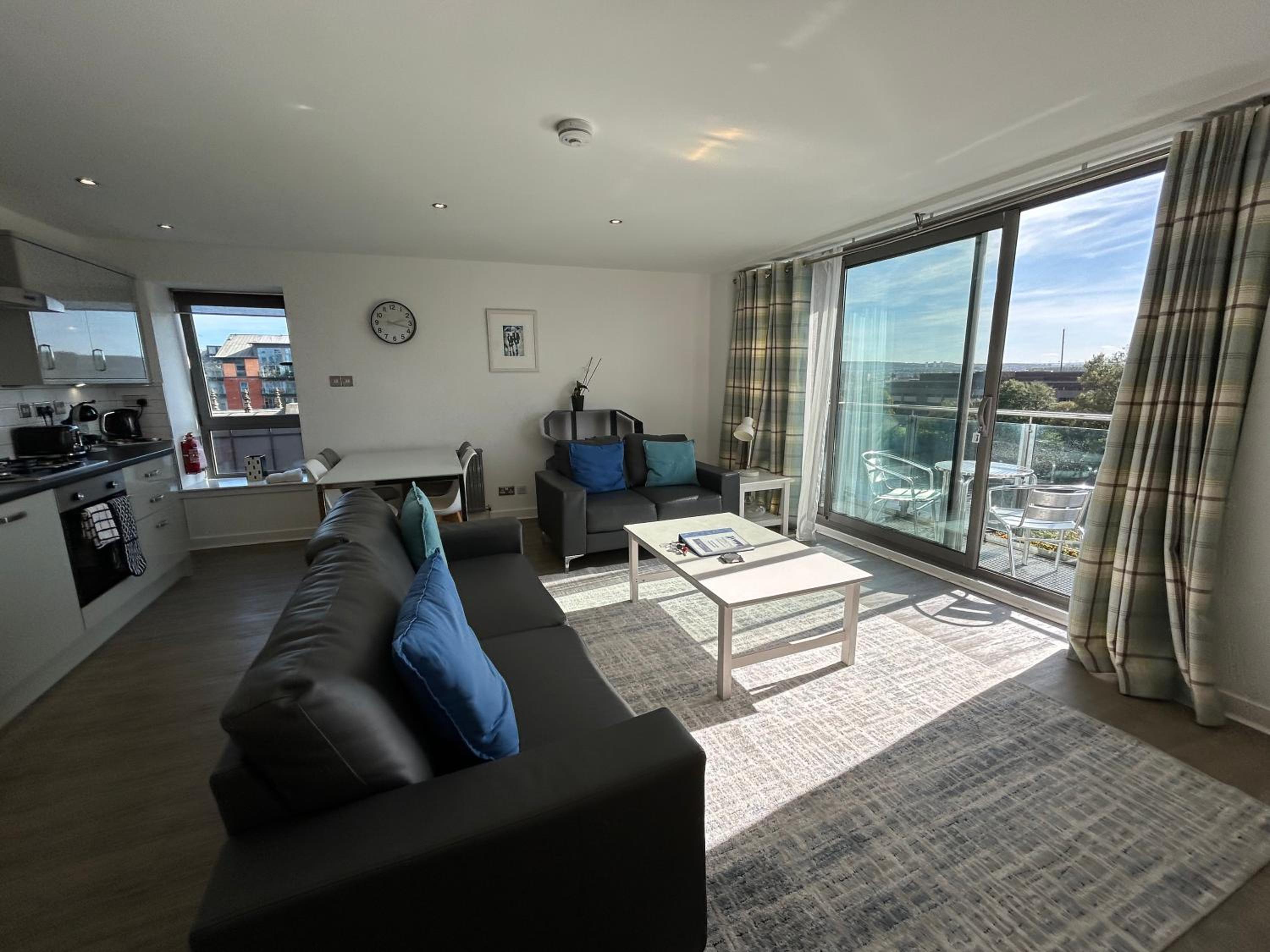 Principal Apartments - Clyde Waterfront Apartments