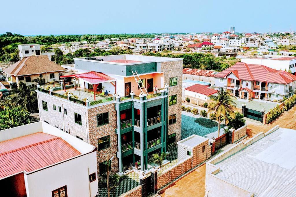 Vienama Residence 2 mins drive to Labadi Beach