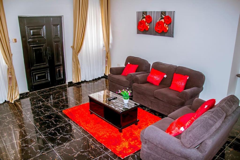 Vienama Residence 2 mins drive to Labadi Beach